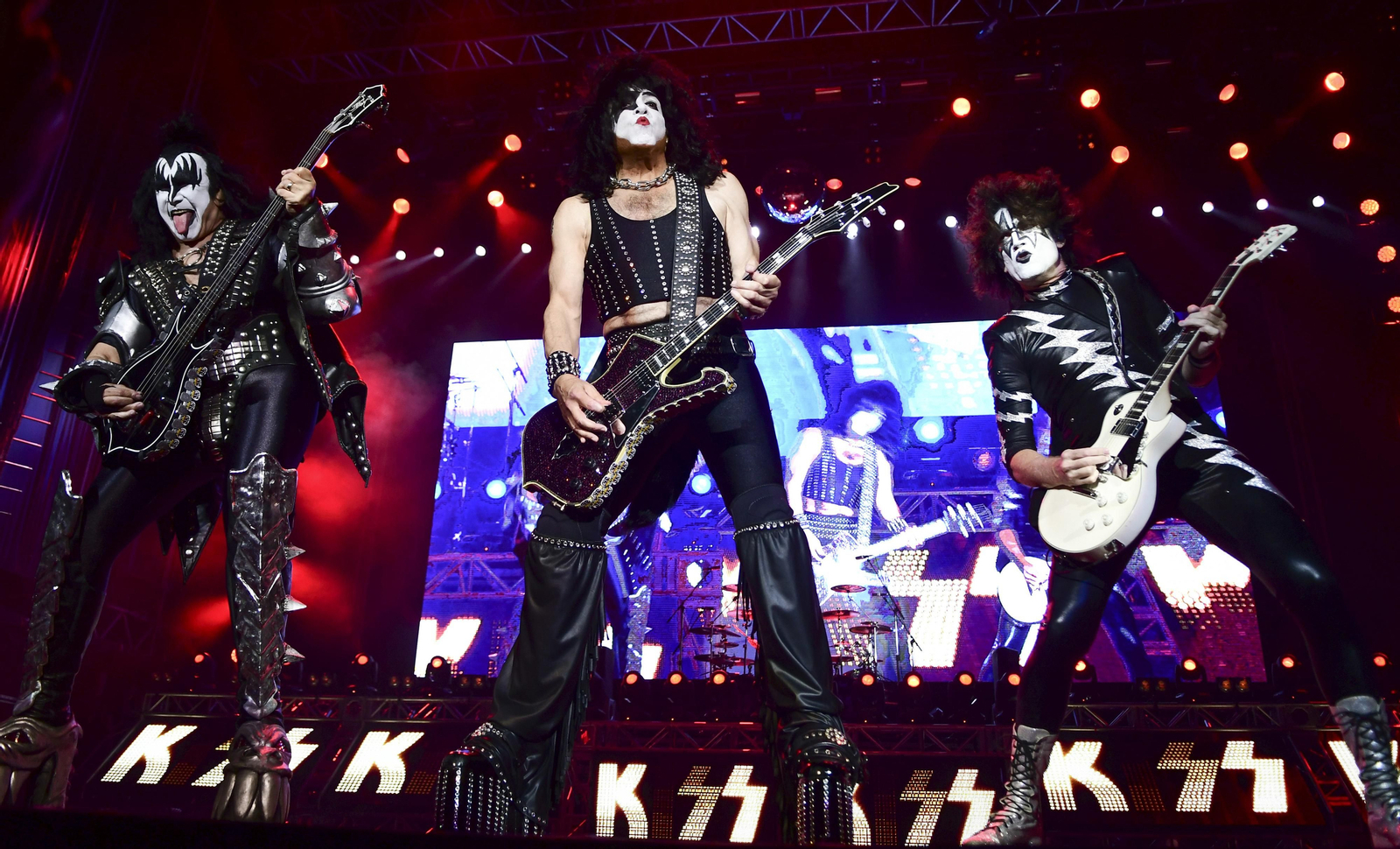 El concierto de Kiss en Córdoba, en imágenes