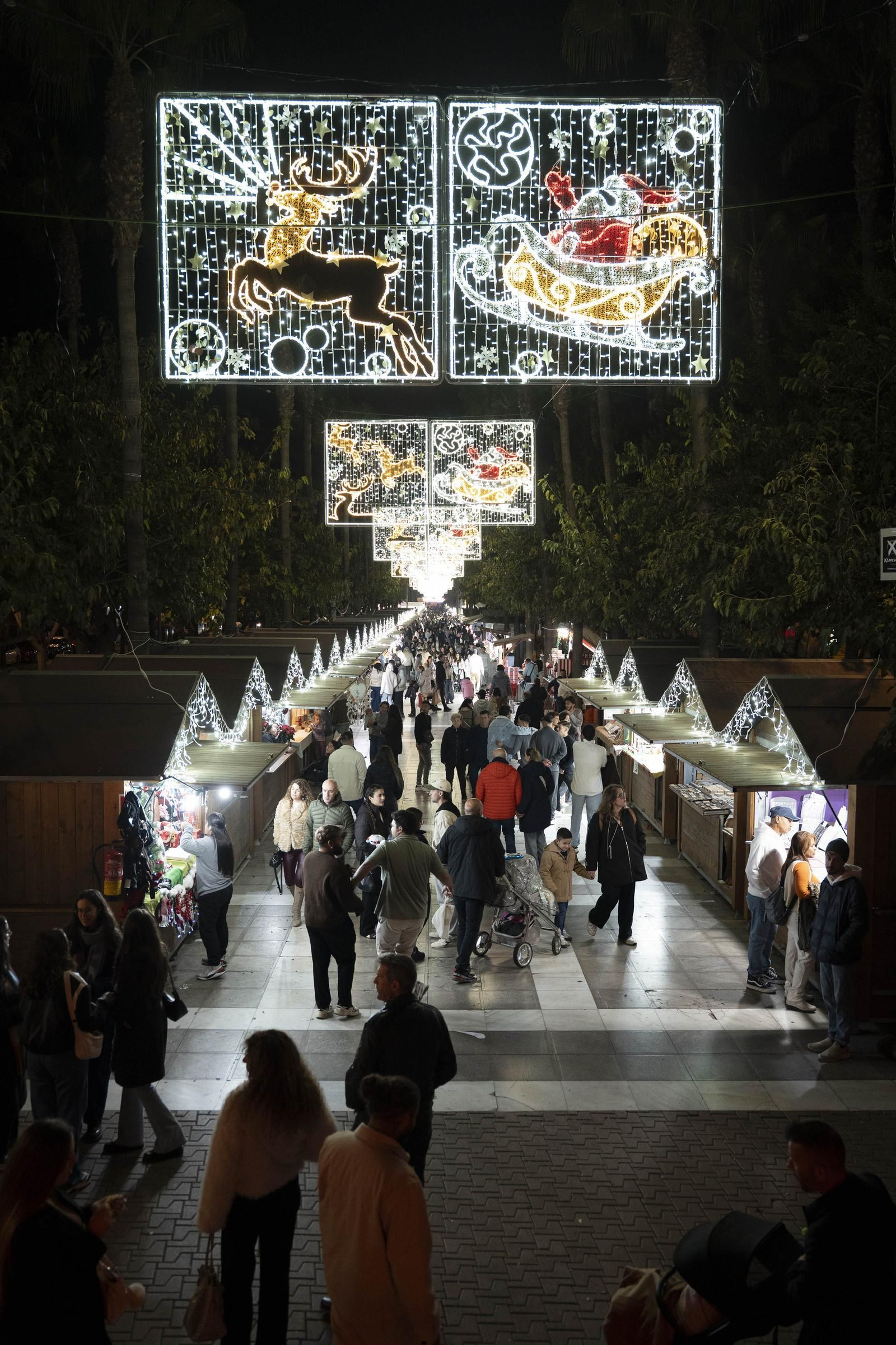 Las mejores imágenes del encendido navideño en Almería