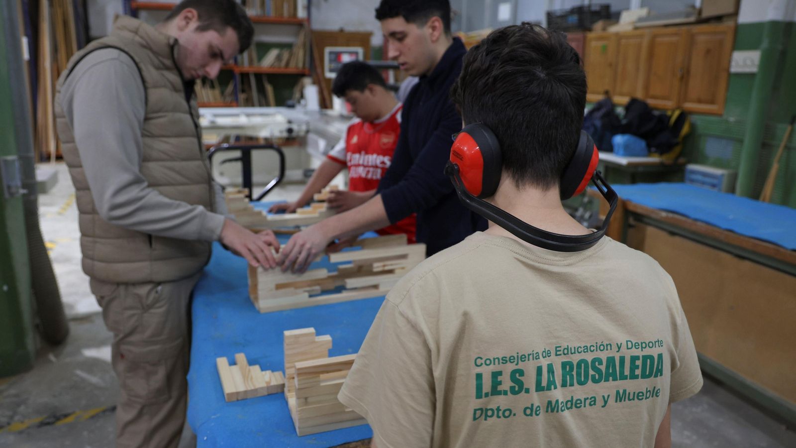 Estudiantes de la FP de Carpintería del IES La Rosaleda.