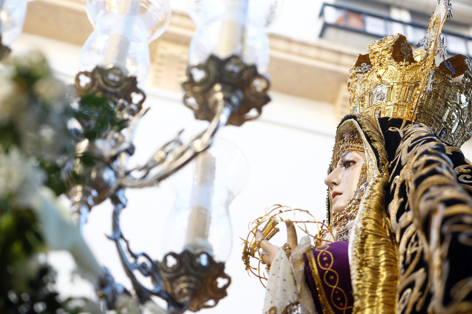 Viernes Santo en Córdoba: la procesión de los Dolores, en imágenes