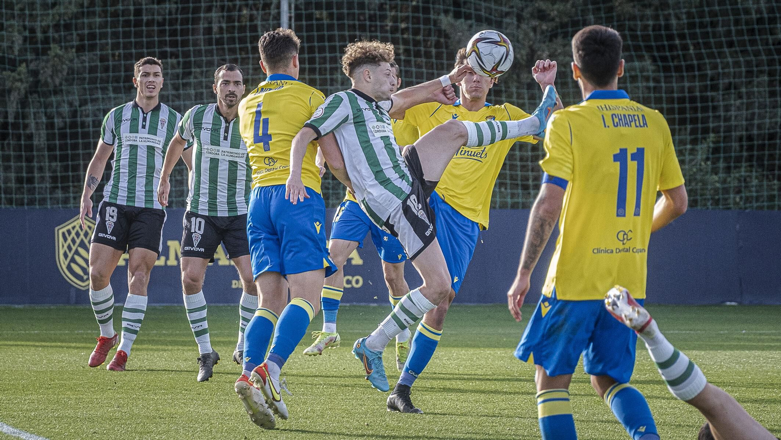 Las imágenes del triunfo del Córdoba CF ante el Cádiz B