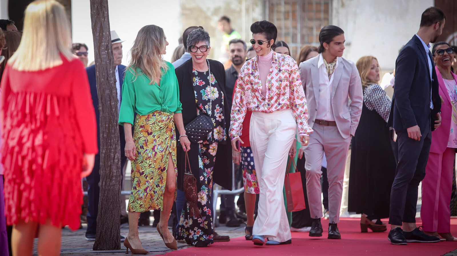 Toda la familia de Lola Flores y muchos famosos en Jerez en la inauguración de su Centro Cultural Toda la familia de Lola Flores y muchos famosos en Jerez en la inauguración de su Centro Cultural