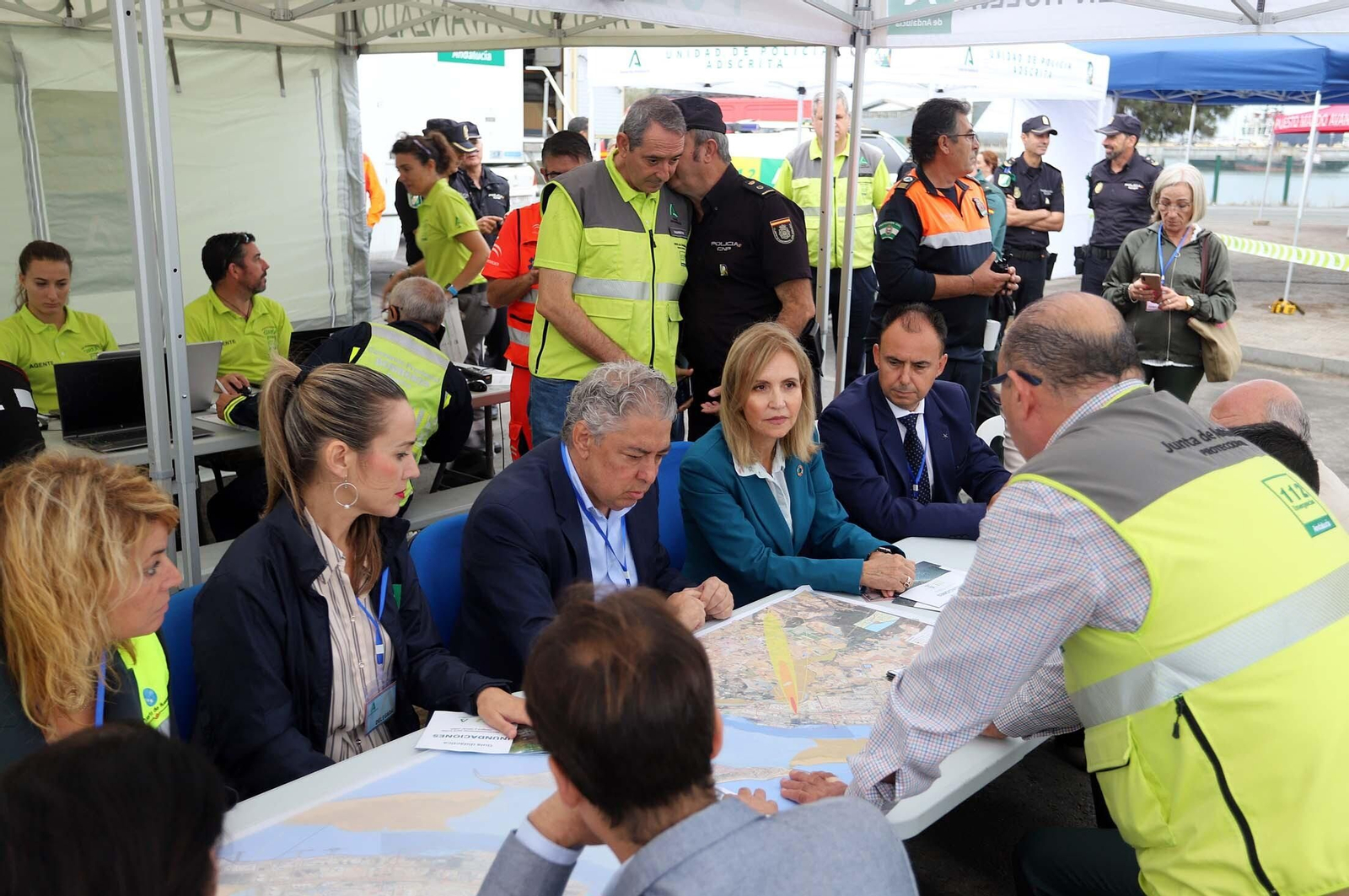 Simulacro de accidente en el Puerto de Huelva dentro del ejercicio regional RespuestA22, en imágenes