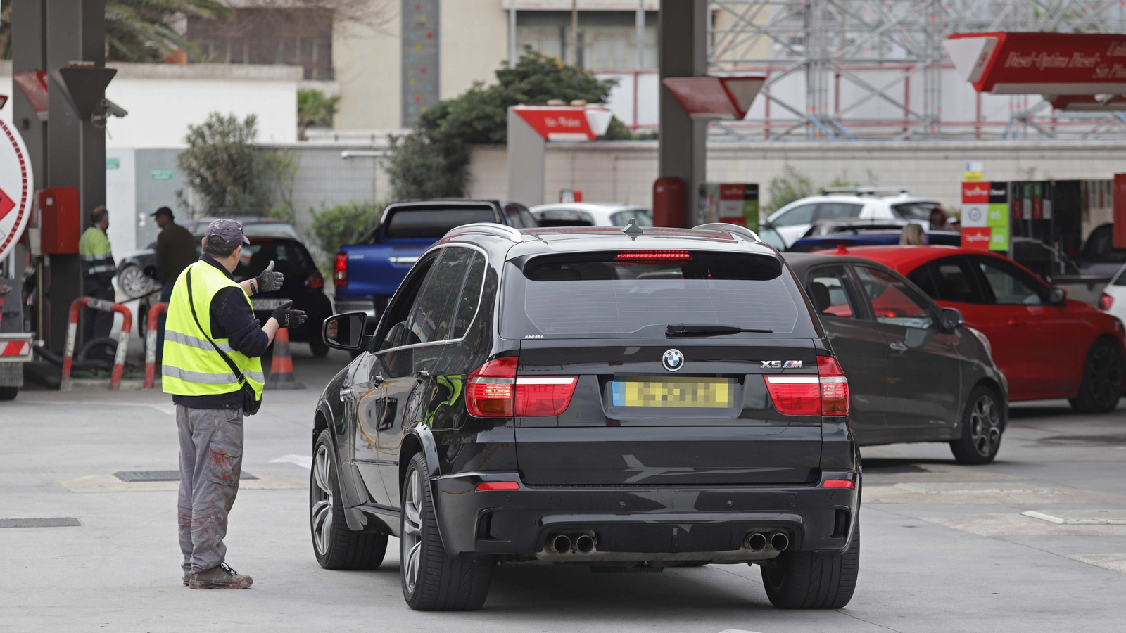Fotos de colas en las gasolineras del Campo de Gibraltar