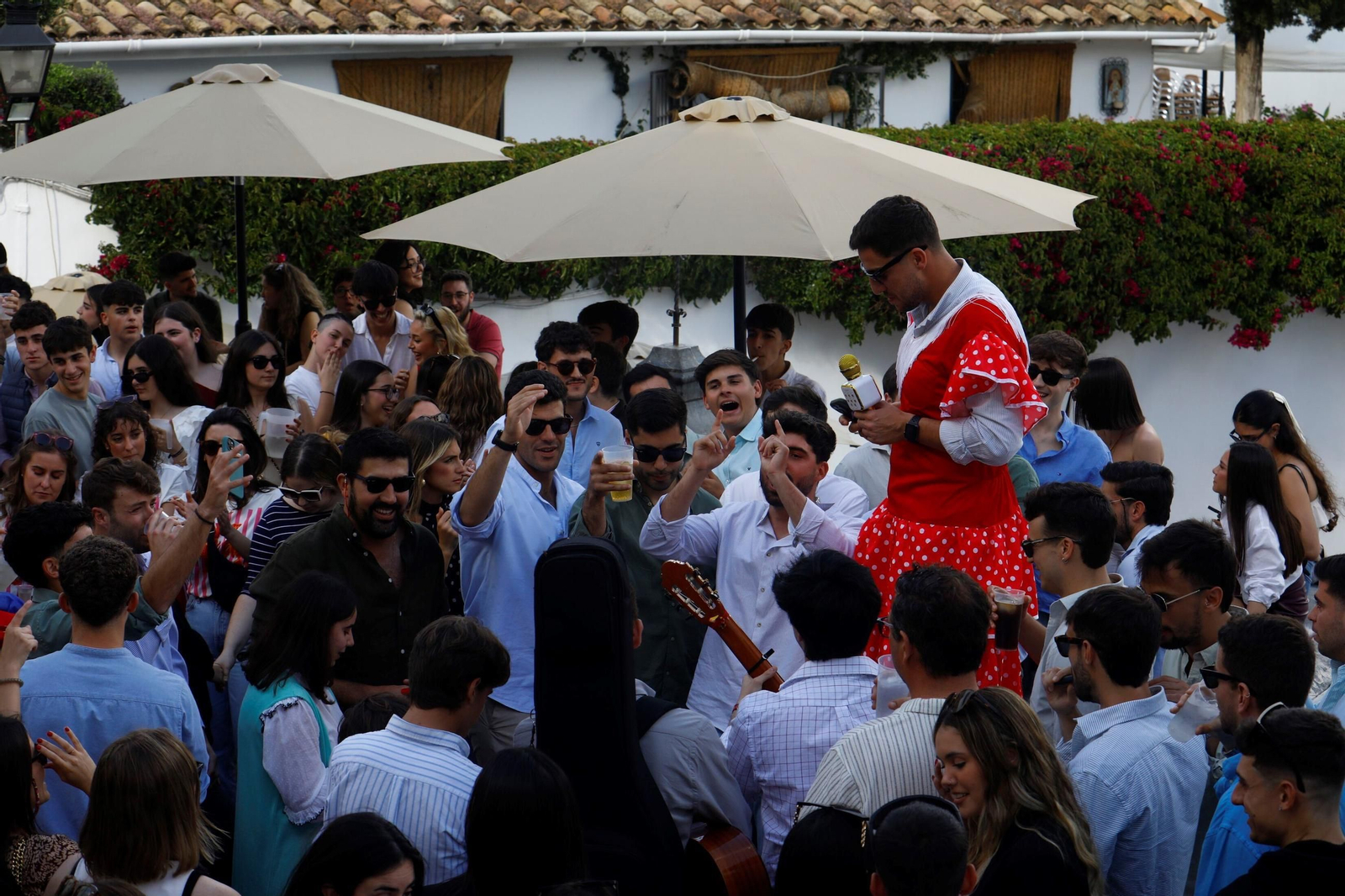 Las mejores fotos de unas Cruces de Córdoba abarrotadas para dar la bienvenida al fin de semana