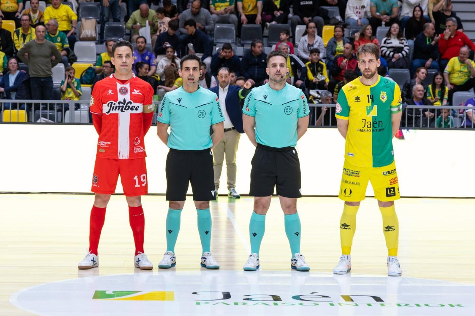 En imágenes: la afición y mejores jugadas del Jaén FS - Jimbee Cartagena