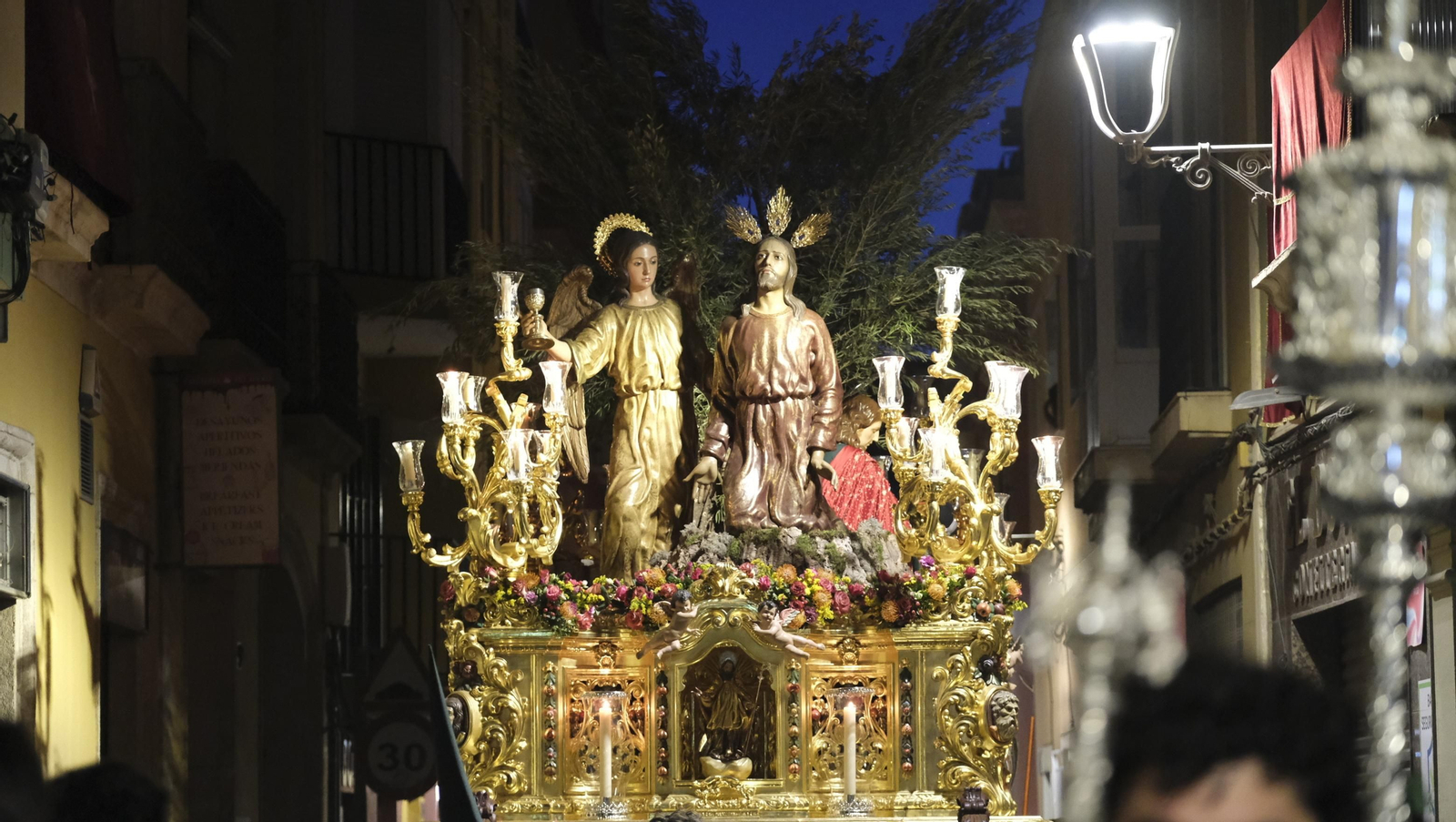 Procesión de Estudiantes en Almería, en imágenes