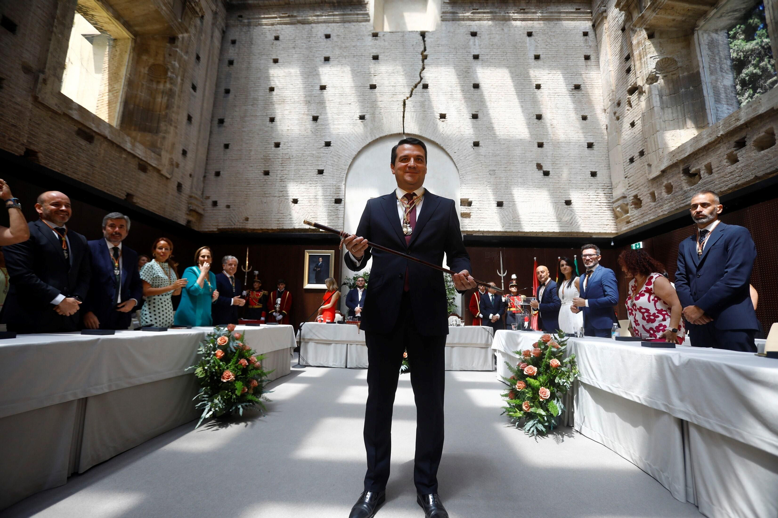 La investidura del alcalde de Córdoba, José María Bellido, en imágenes