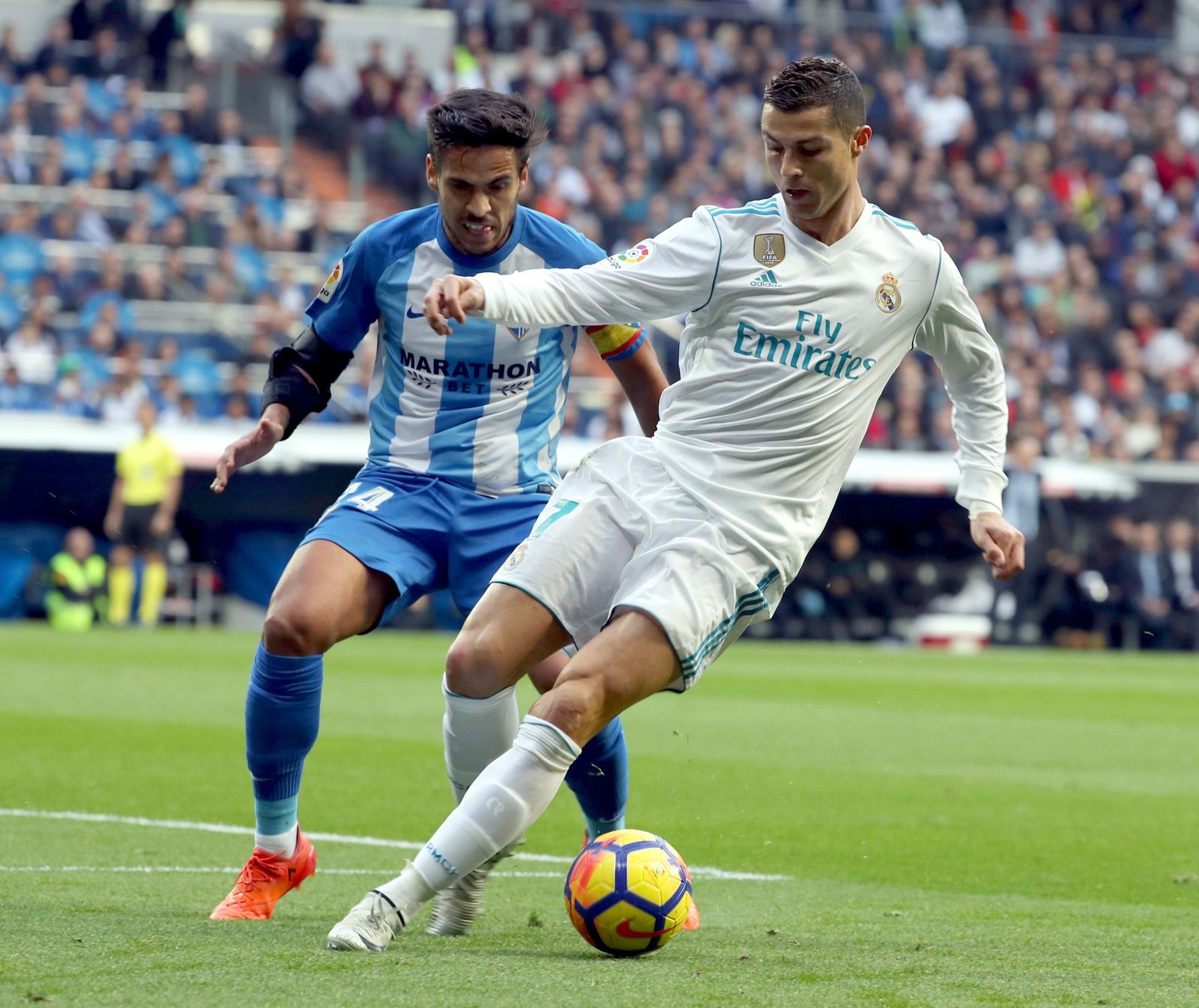 Recio presiona a Cristiano Ronaldo el pasado sábado