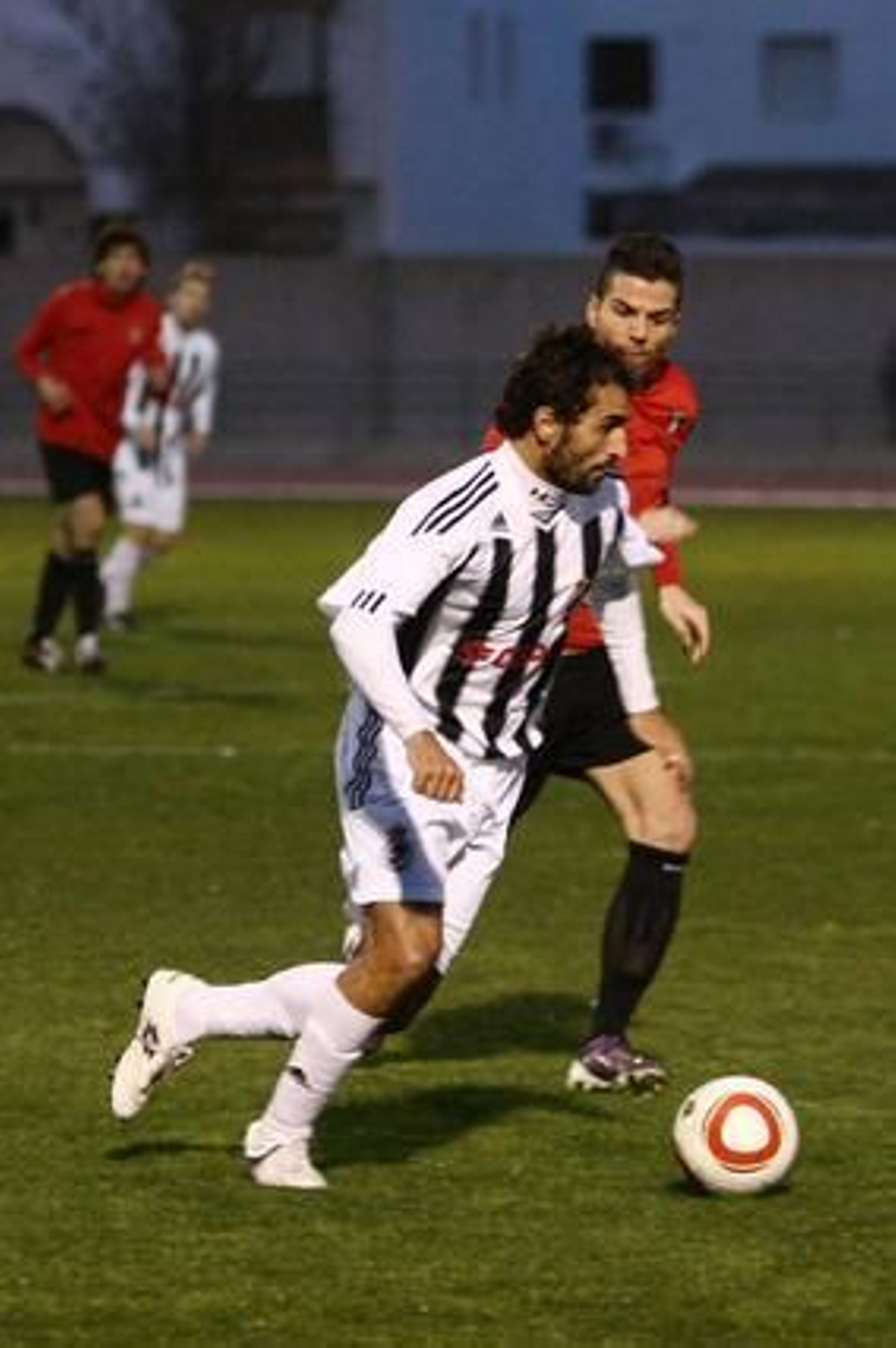 La Balona gana en Ayamonte y se pone líder provisional a la espera de lo que haga el Pozoblanco./Fotos:Alberto Domínguez

Foto: Alberto Dominguez