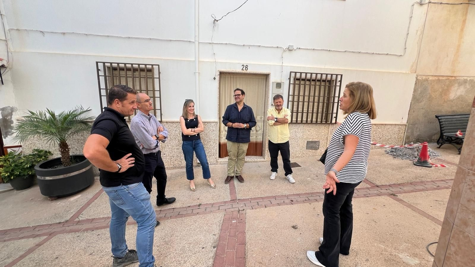 Visita al inicio de las obras de saneamiento en Ítrabo