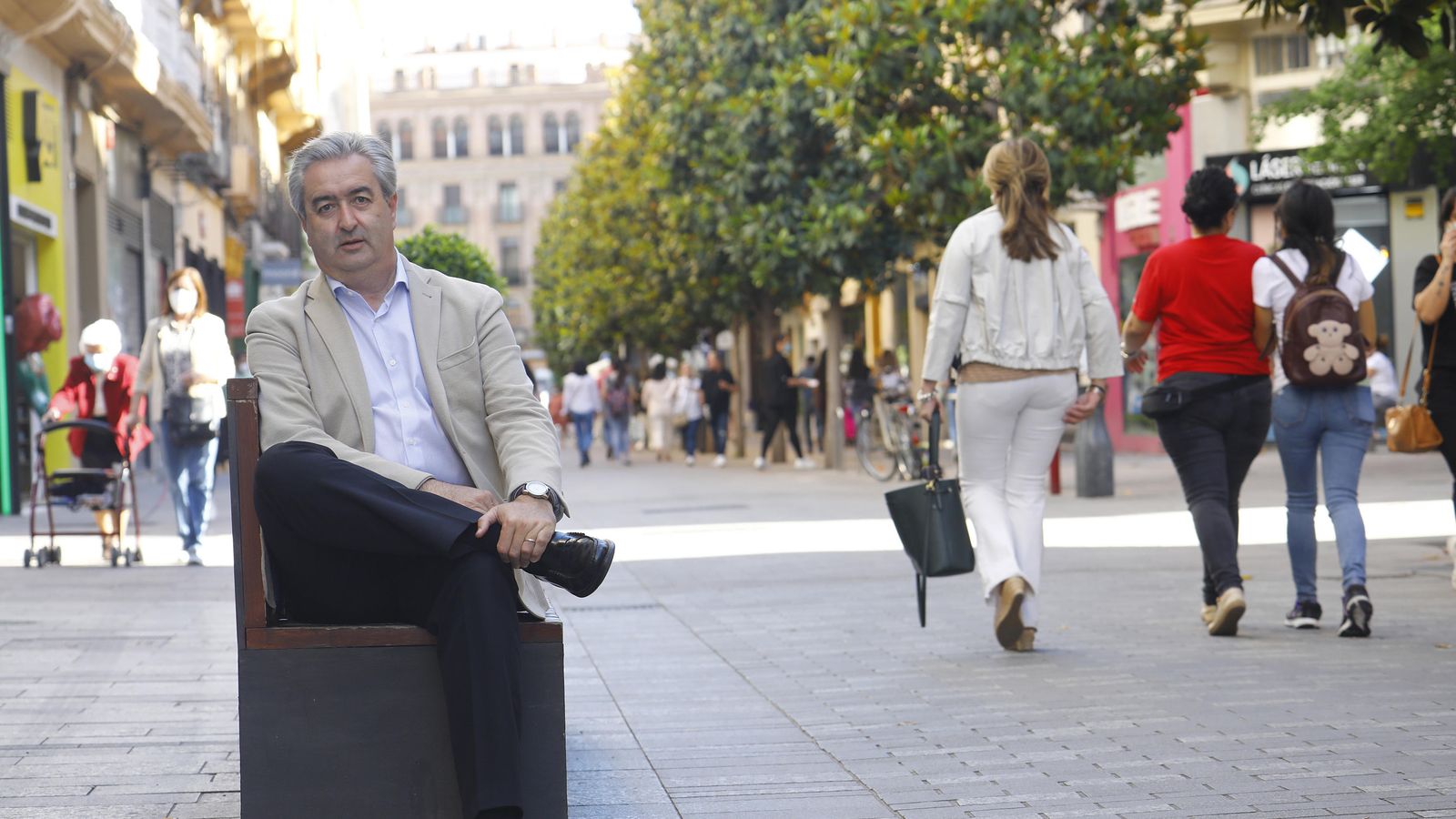 Antonio Caño, en la calle Cruz Conde.