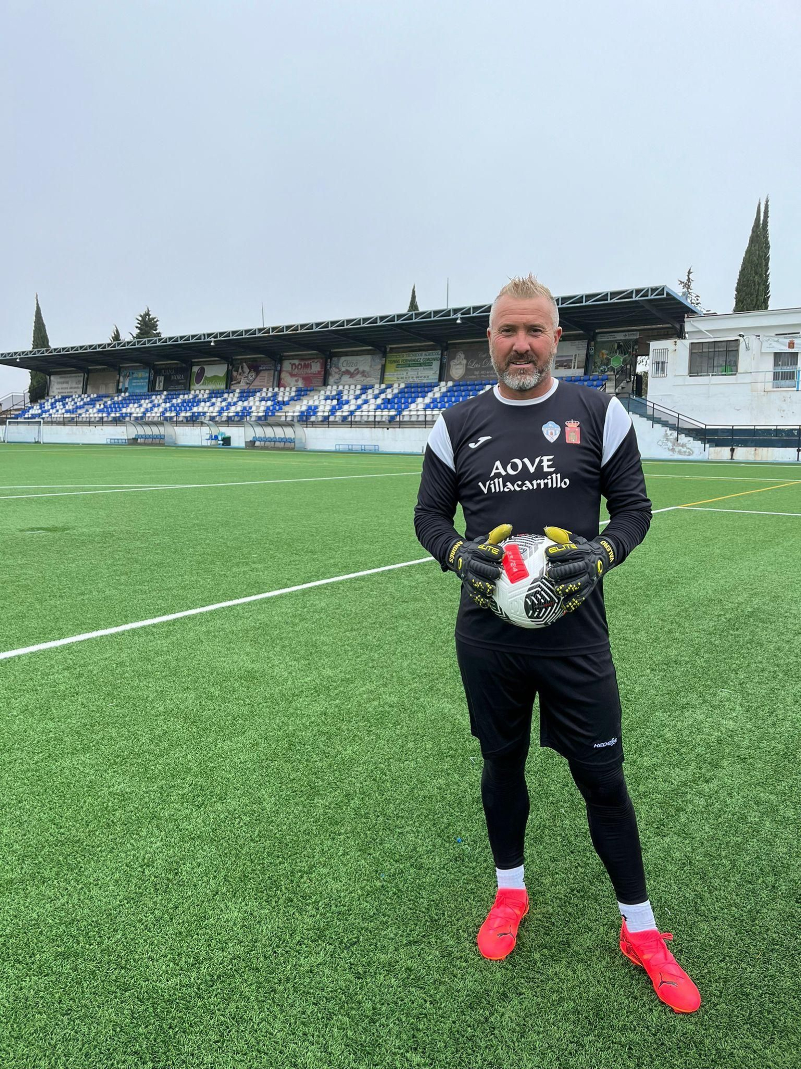 Andrés Valero, el portero más veterano de la Primera Andaluza.
