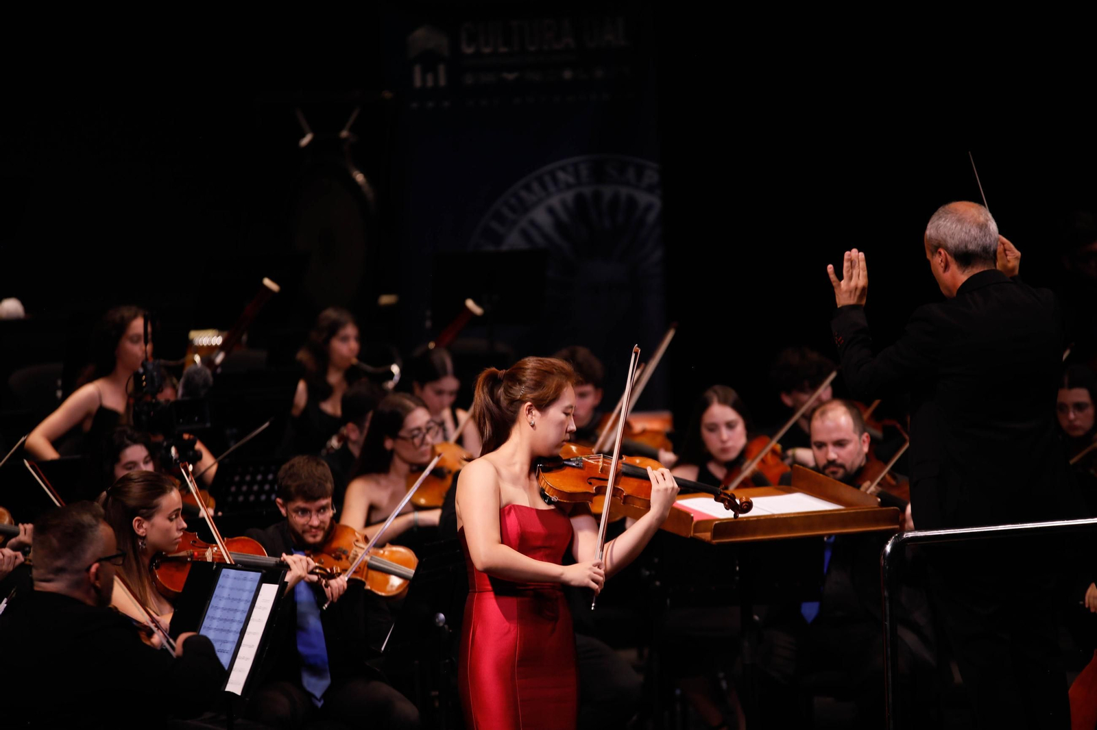 El concierto de la Orquesta de la UAL en el Auditorio Maestro Padilla, en imágenes