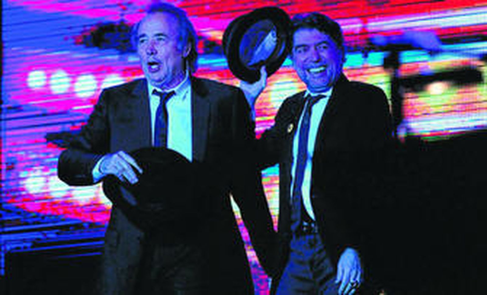 Serrat y Sabina derrocharon vitalidad y energía en el concierto más esperado de las noches de verano en San Fernando.