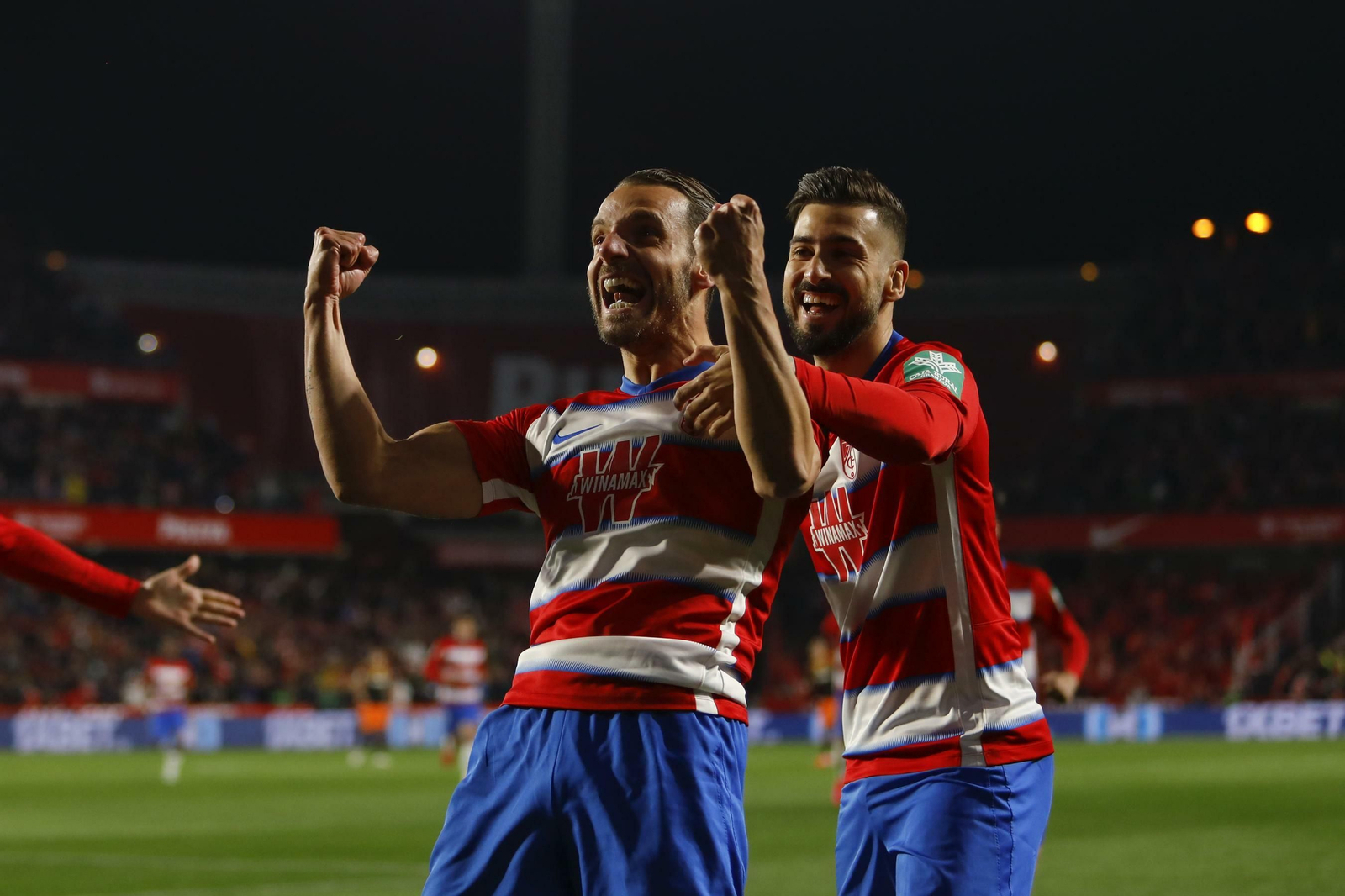Soldado celebra el primer tanto de los rojiblancos a los tres minutos.