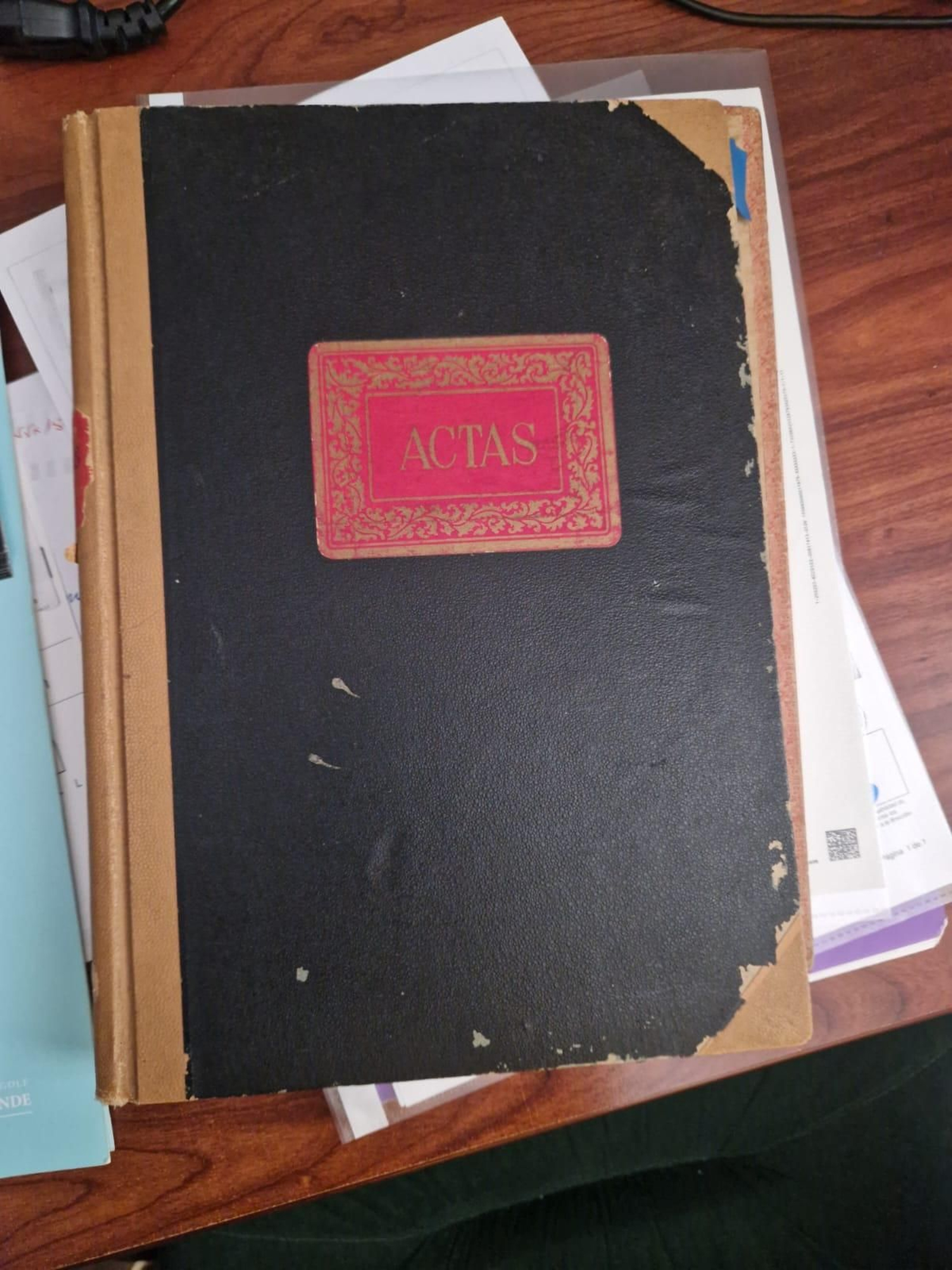 Portada de uno de los libros de actas de la ACA