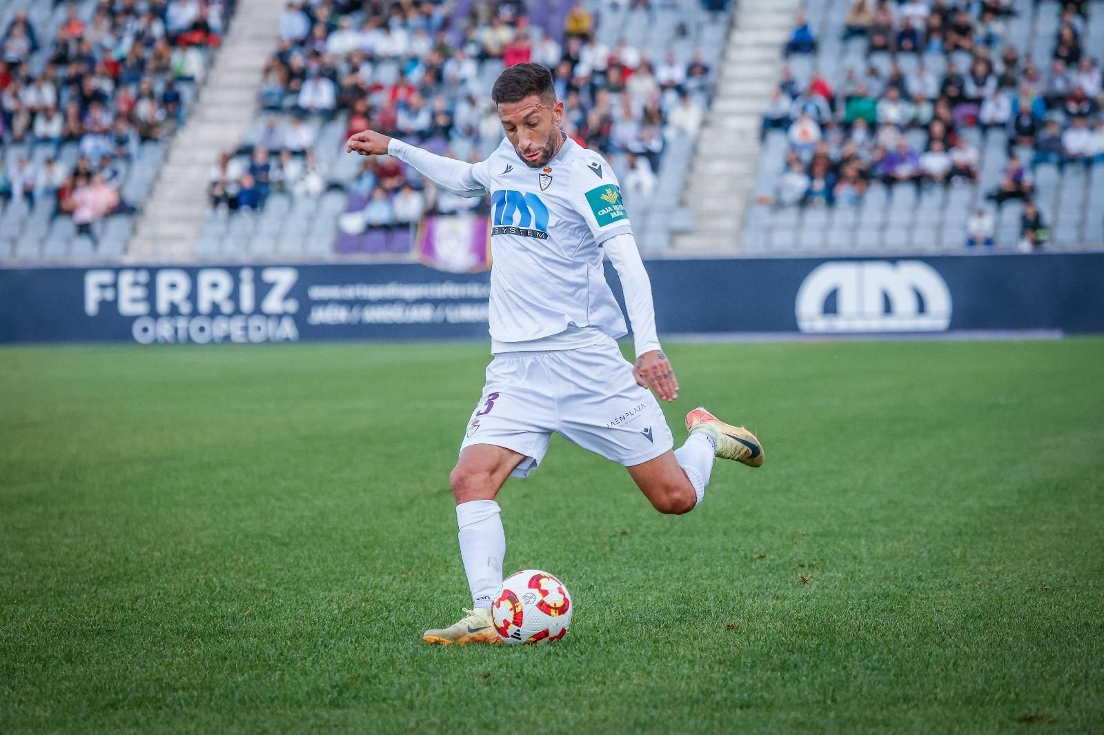 Sergio Rodríguez, en una acción en el Nuevo Estadio Municipal de La Victoria.
