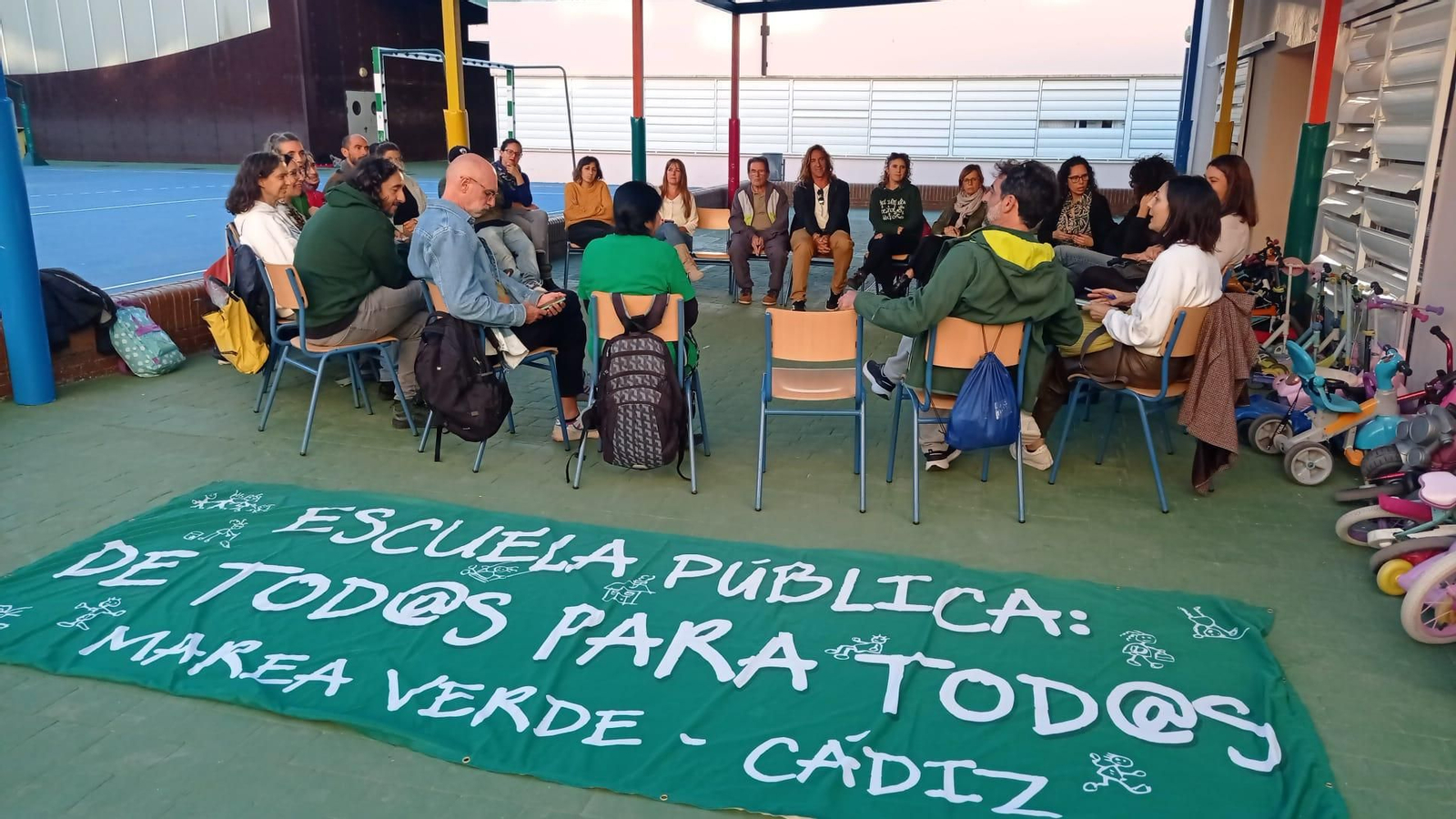 Una imagen de una reunión de Marea Verde. Una imagen de una reunión de Marea Verde.