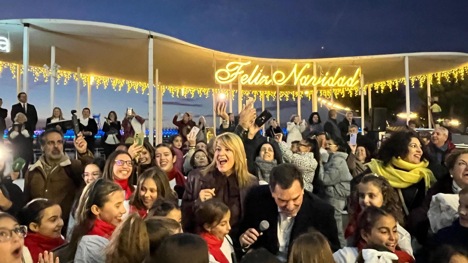 El presidente del Puerto, Alberto Santana, y la alcaldesa de Huelva, Pilar Miranda.