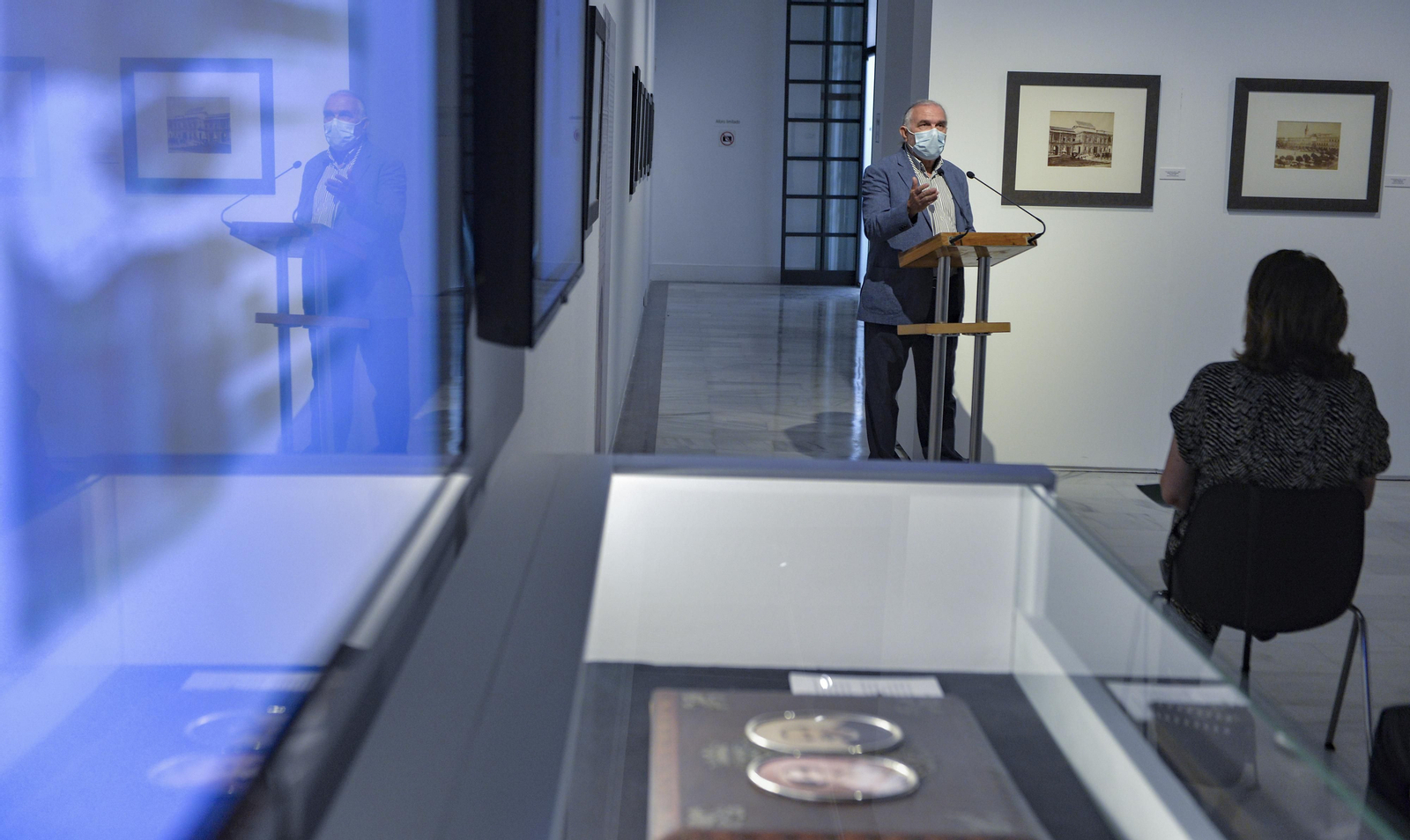 Inauguración de la exposición de Luis Masson, en el Bellas Artes de Sevilla