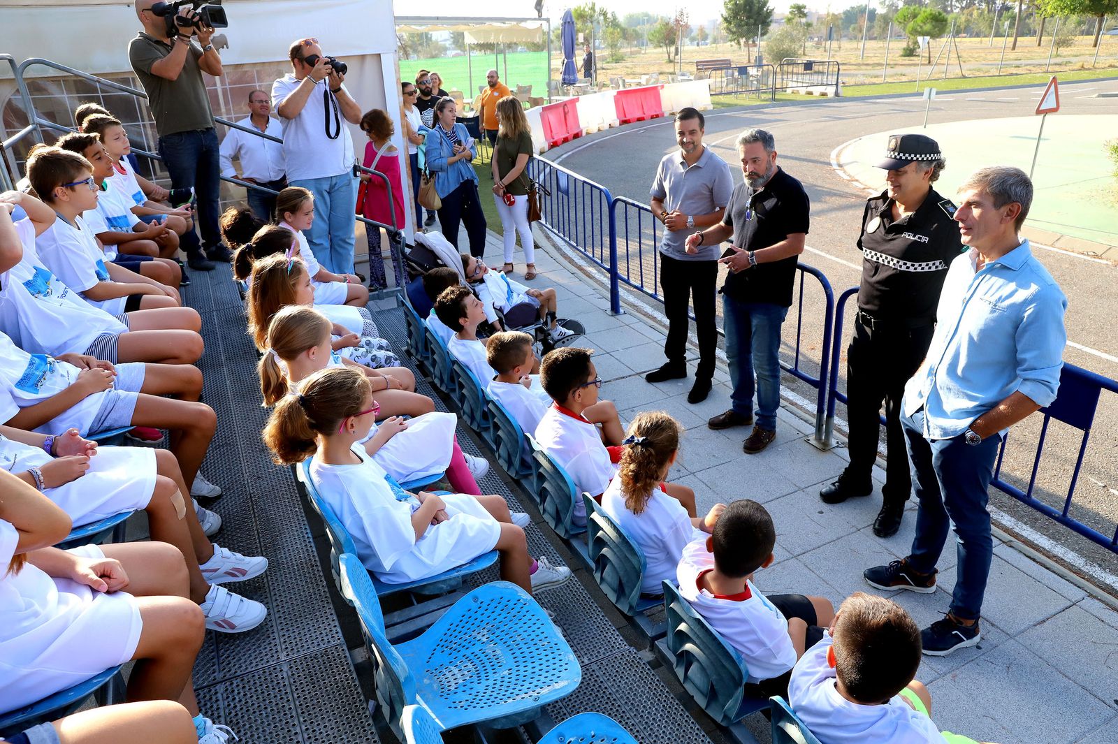 El delegado de Movilidad, Rubén Pérez, junto a José Antonio Díaz en una jornada de puertas abiertas en el Parque Infantil de Tráfico,.