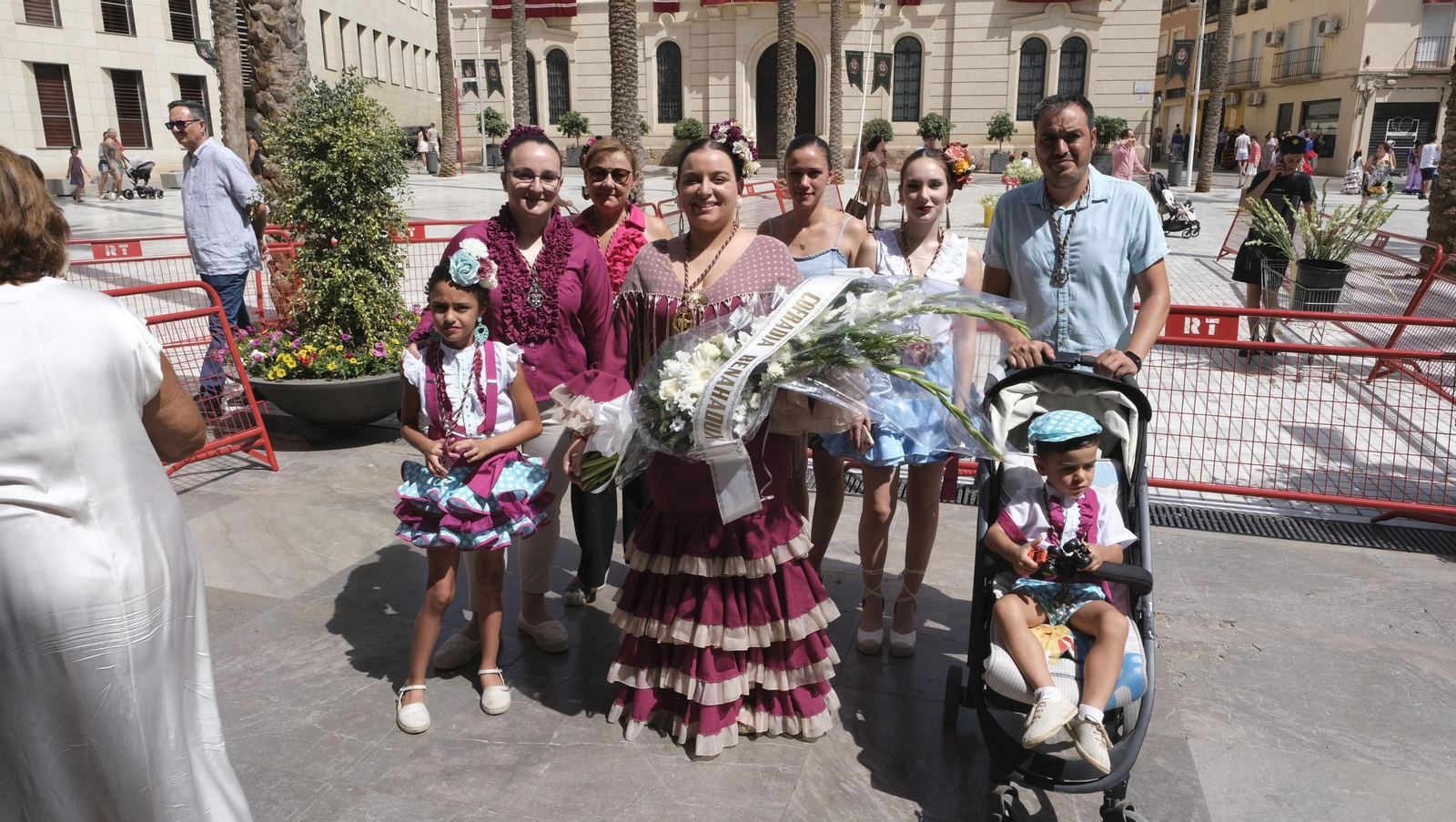 Ofrenda floral a la Virgen del Mar en la Feria de Almería 2024, en imágenes