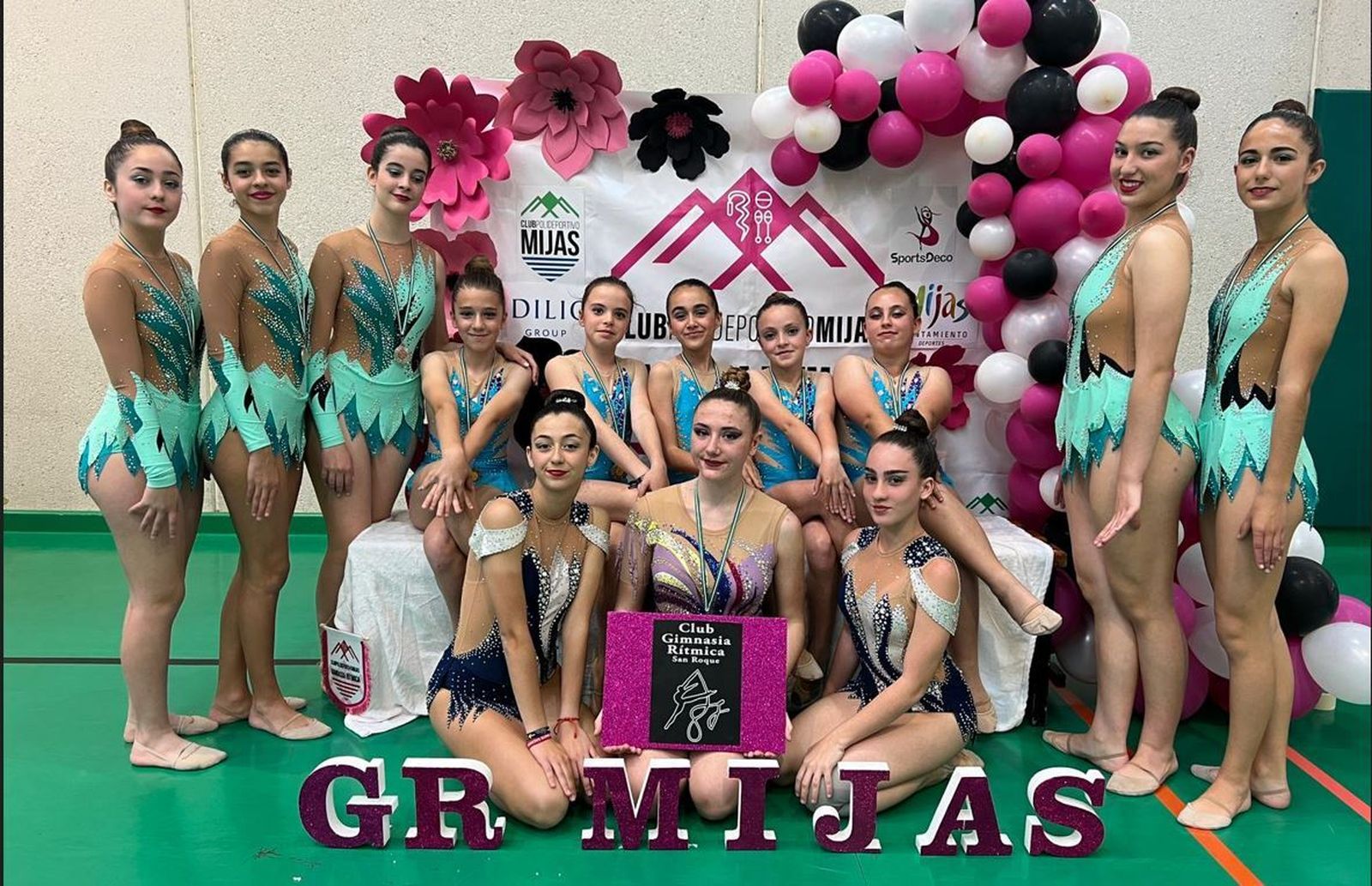 Las participantes sanroqueñas en el torneo de Mijas