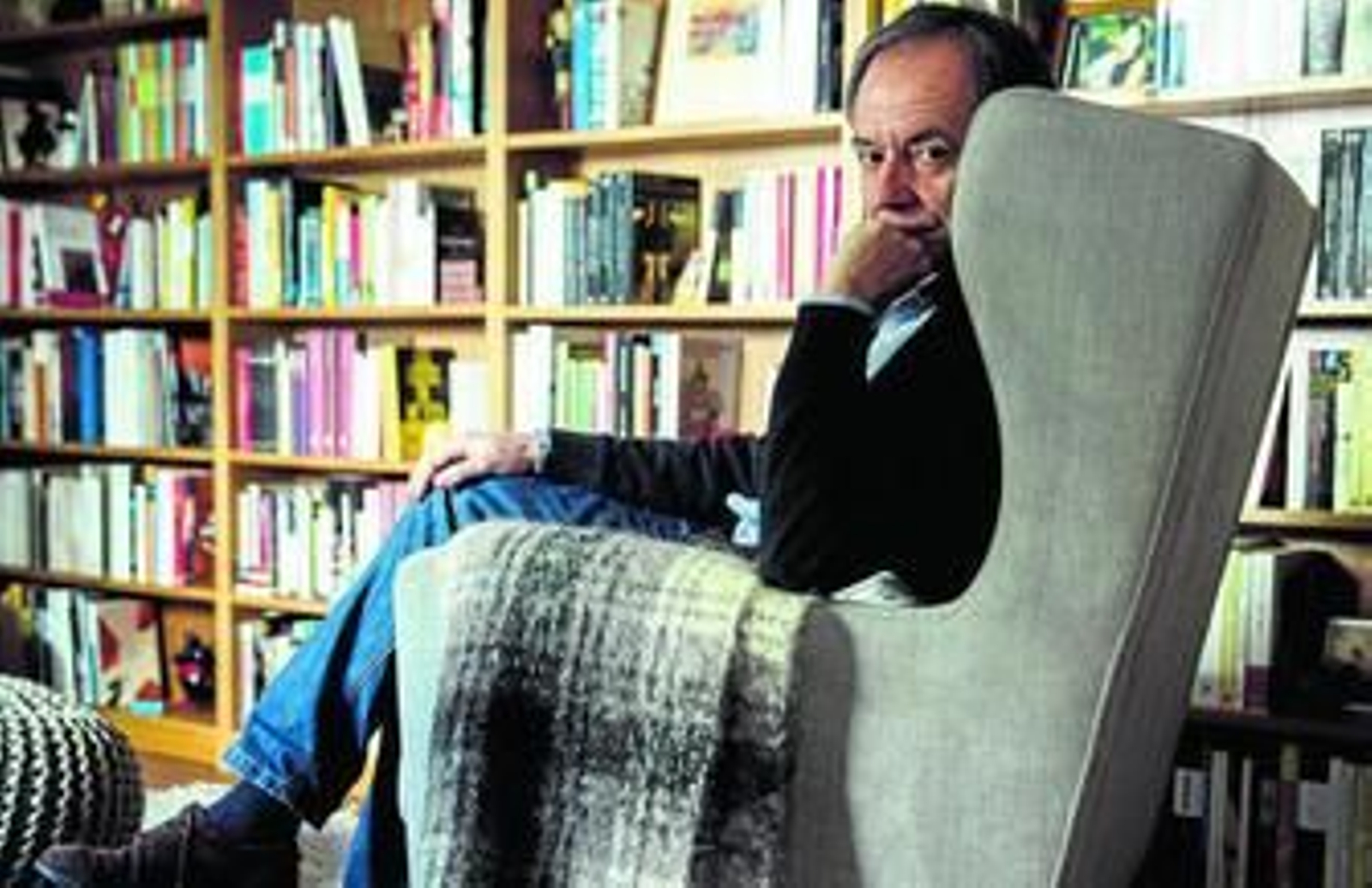 El escritor Antonio Soler (Málaga, 1956) ha compuesto una historia apasionante que se lee con creciente fascinación.