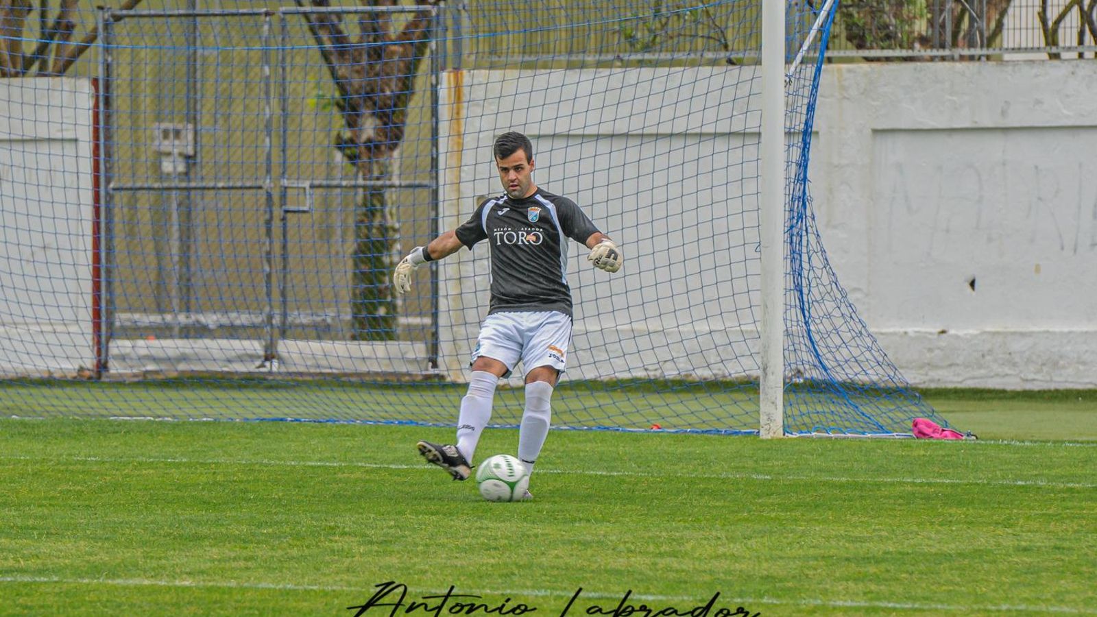 Fabio Badillo, en un partido del Xerez CD en la temporada 14/15 .