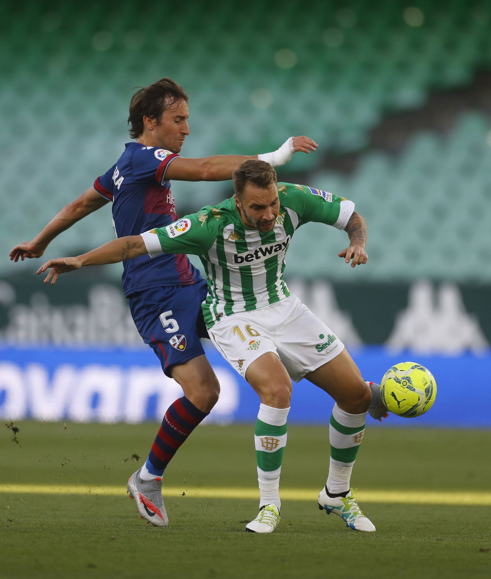 Las imágenes del Betis-Huesca