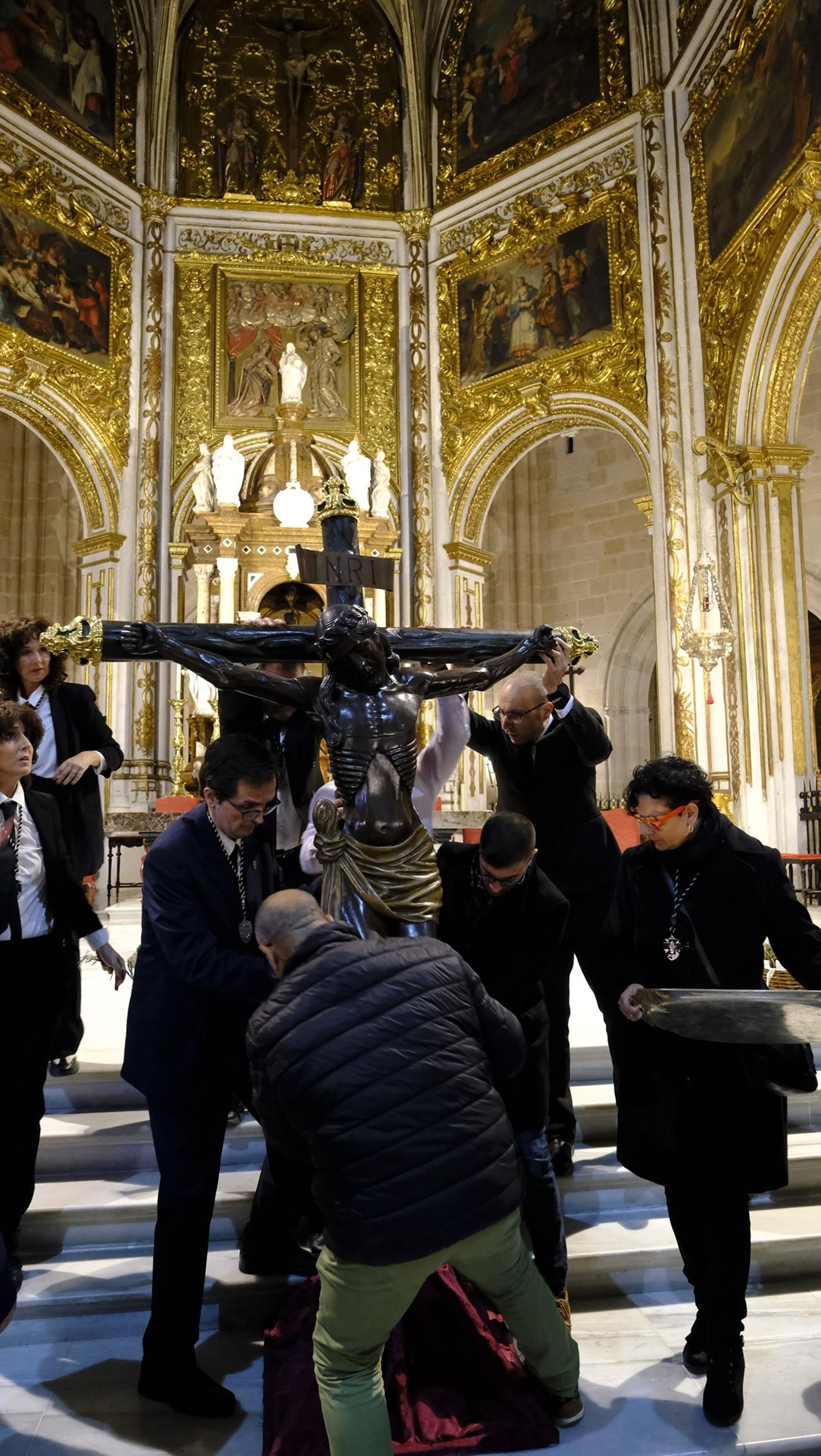 Las imágenes del Vía Crucis del Cristo de la Escucha