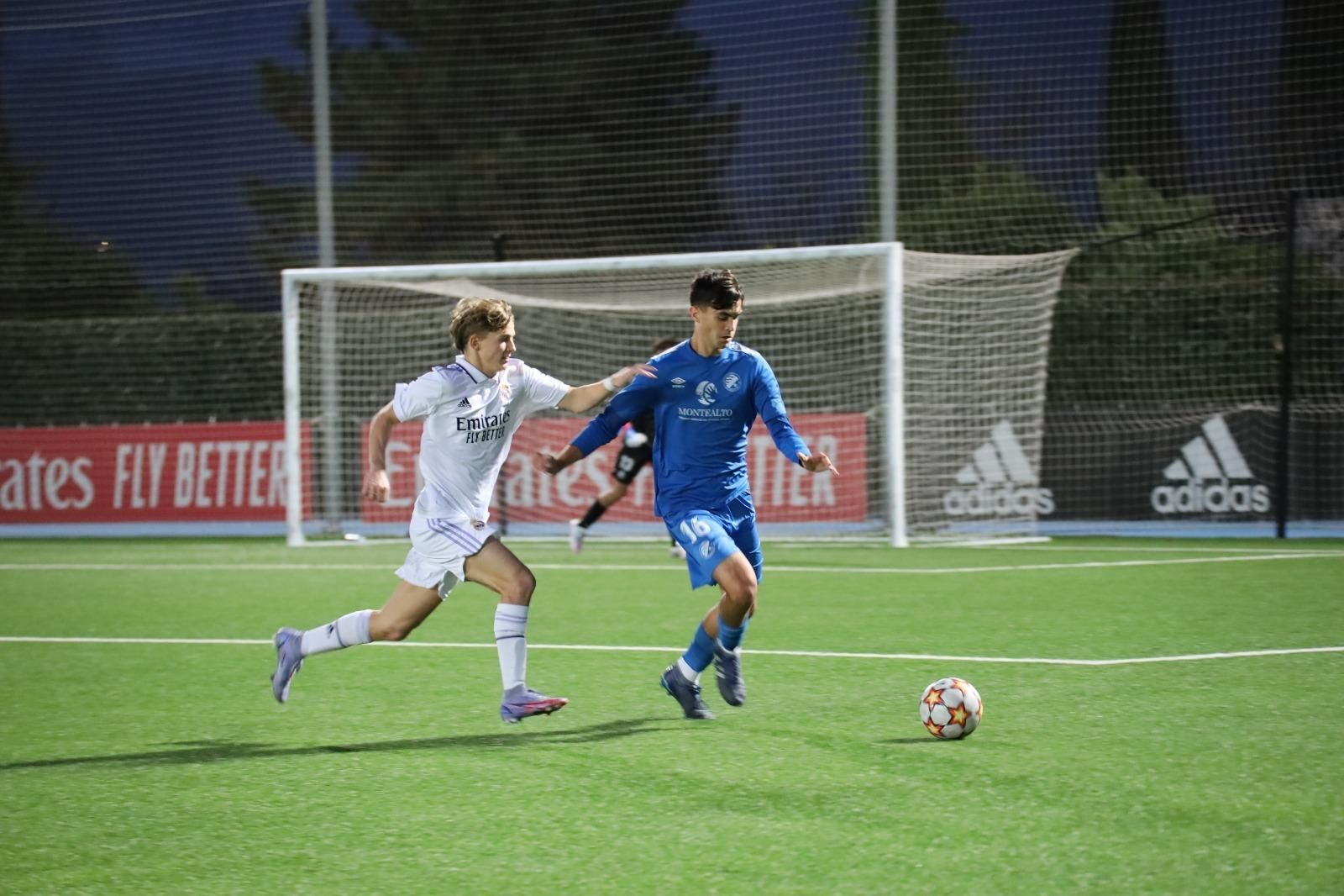 El Xerez DFC 'presume' de cantera y disfruta en Valdebebas
