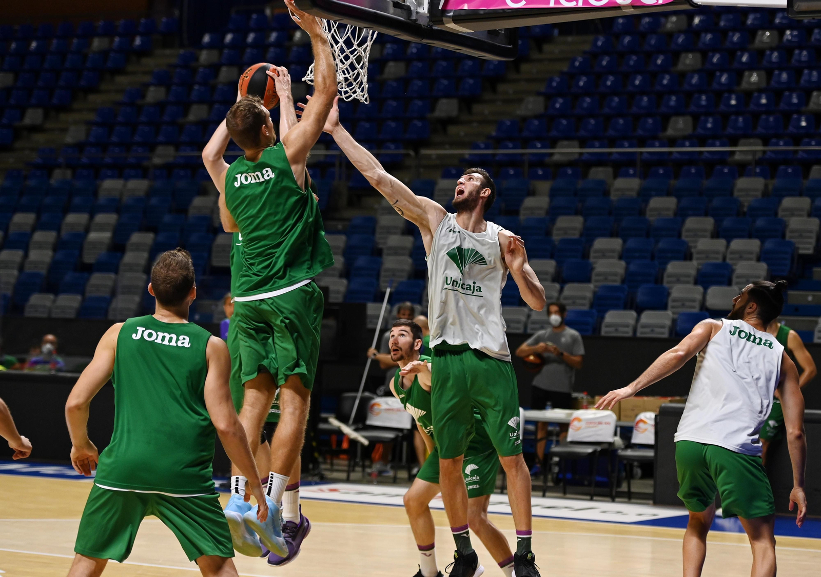 Las fotos del entrenamiento del Unicaja antes de recibir al Barcelona