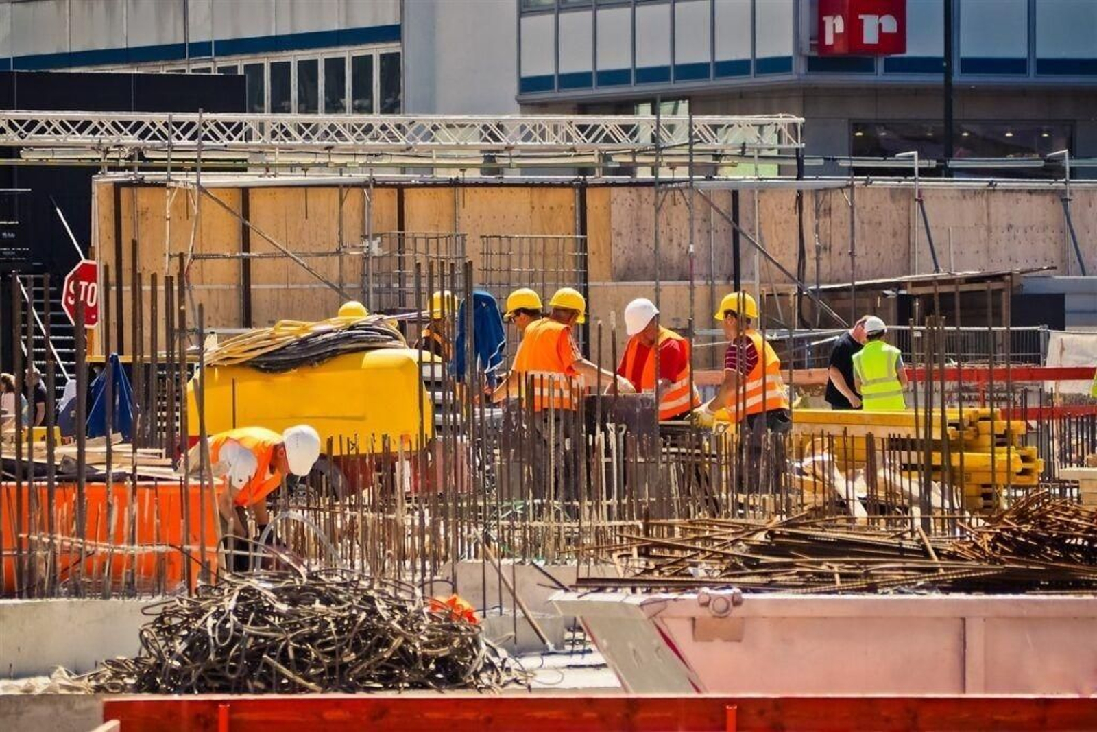 Trabajadores en una obra.