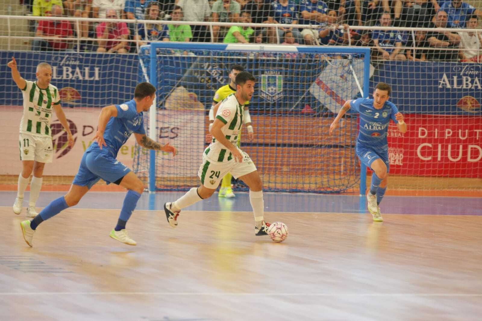 La derrota del Córdoba Futsal ante el Viña Albali Valdepeñas, en imágenes