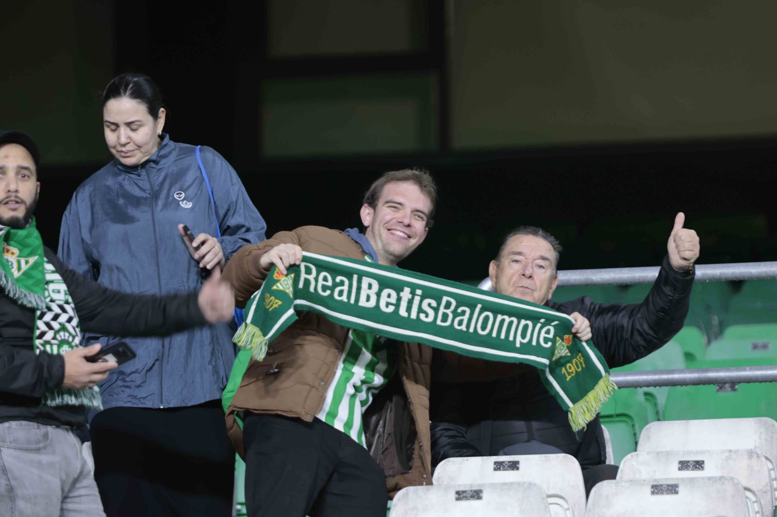 Búscate en las gradas del Villamarín