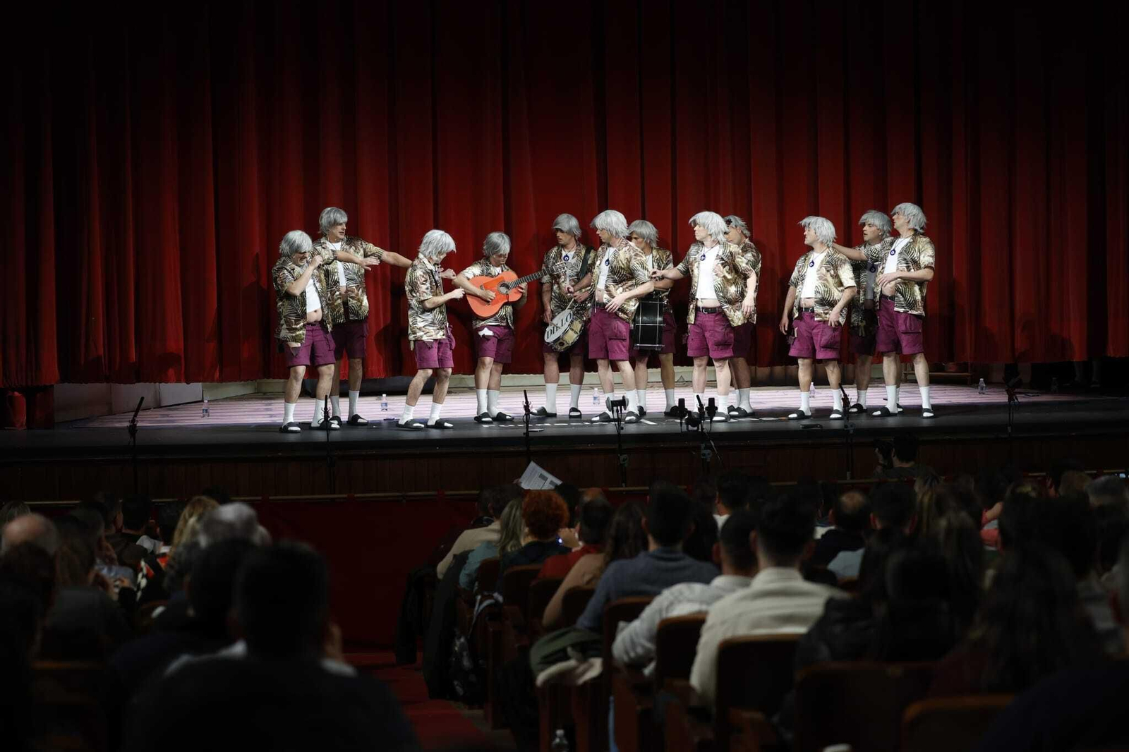 Chirigota 'To me pasa a mí, los desgraciaítos'.