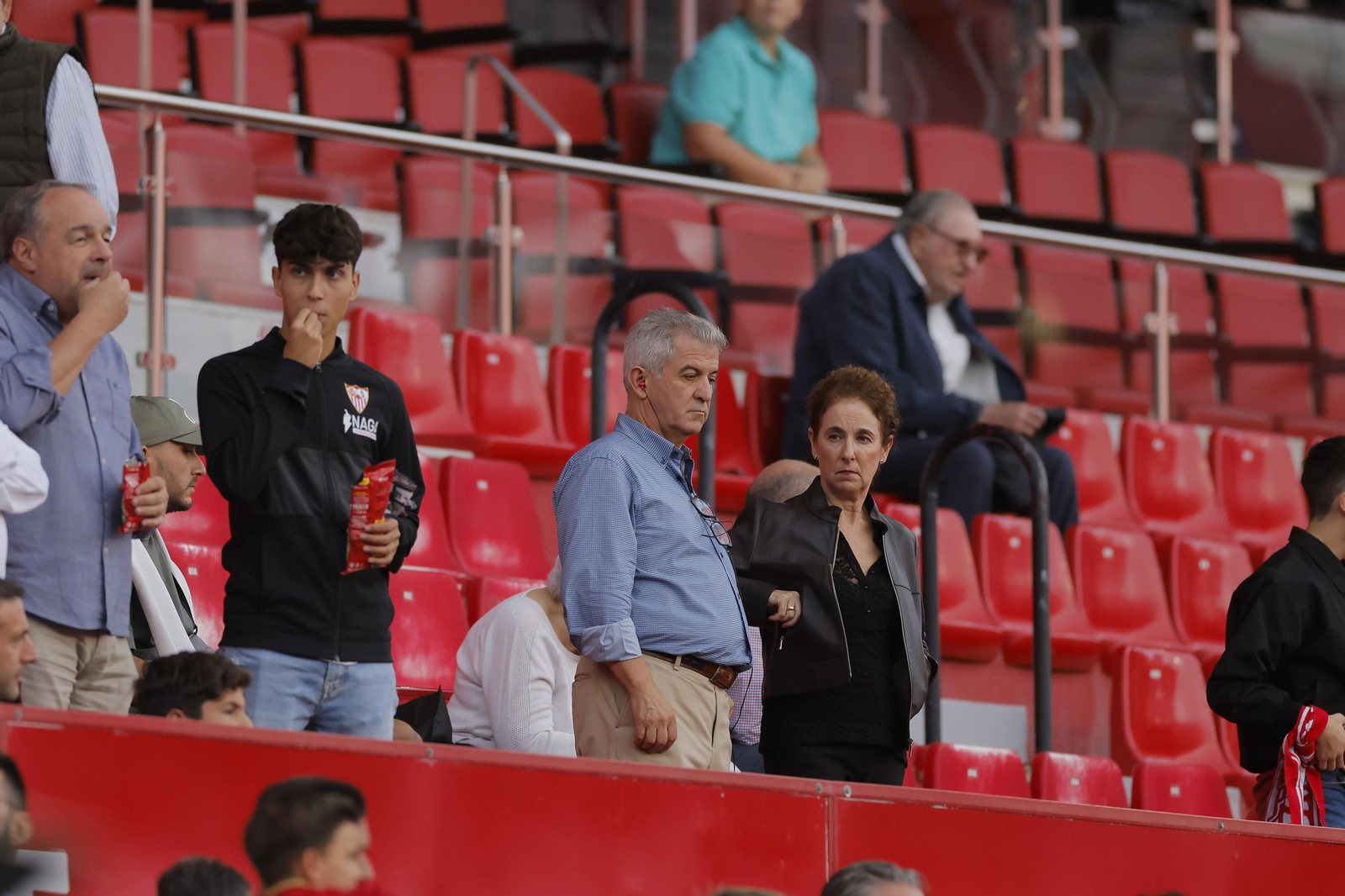 Búscate en las fotos del Sevilla-Madrid