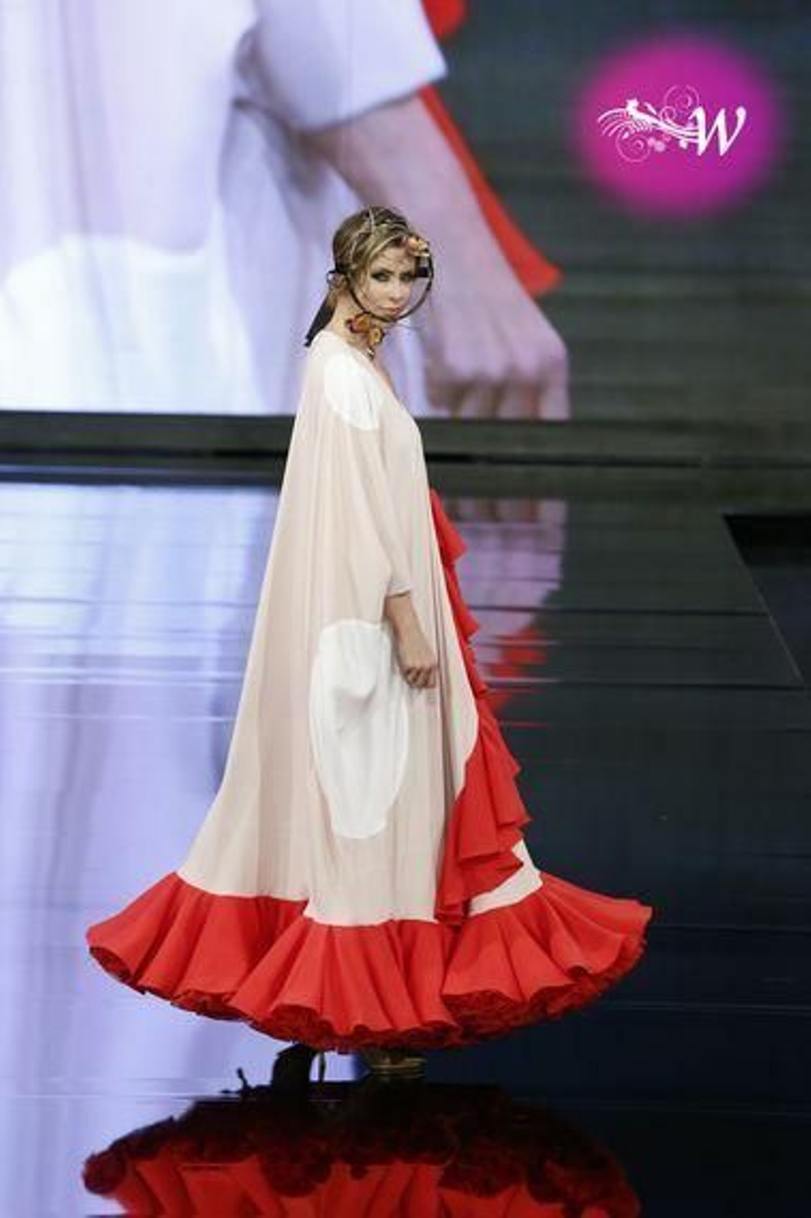 Así ha sido el desfile de Gil Ortiz en SIMOF 2020, todas las fotos de su colección de flamenca