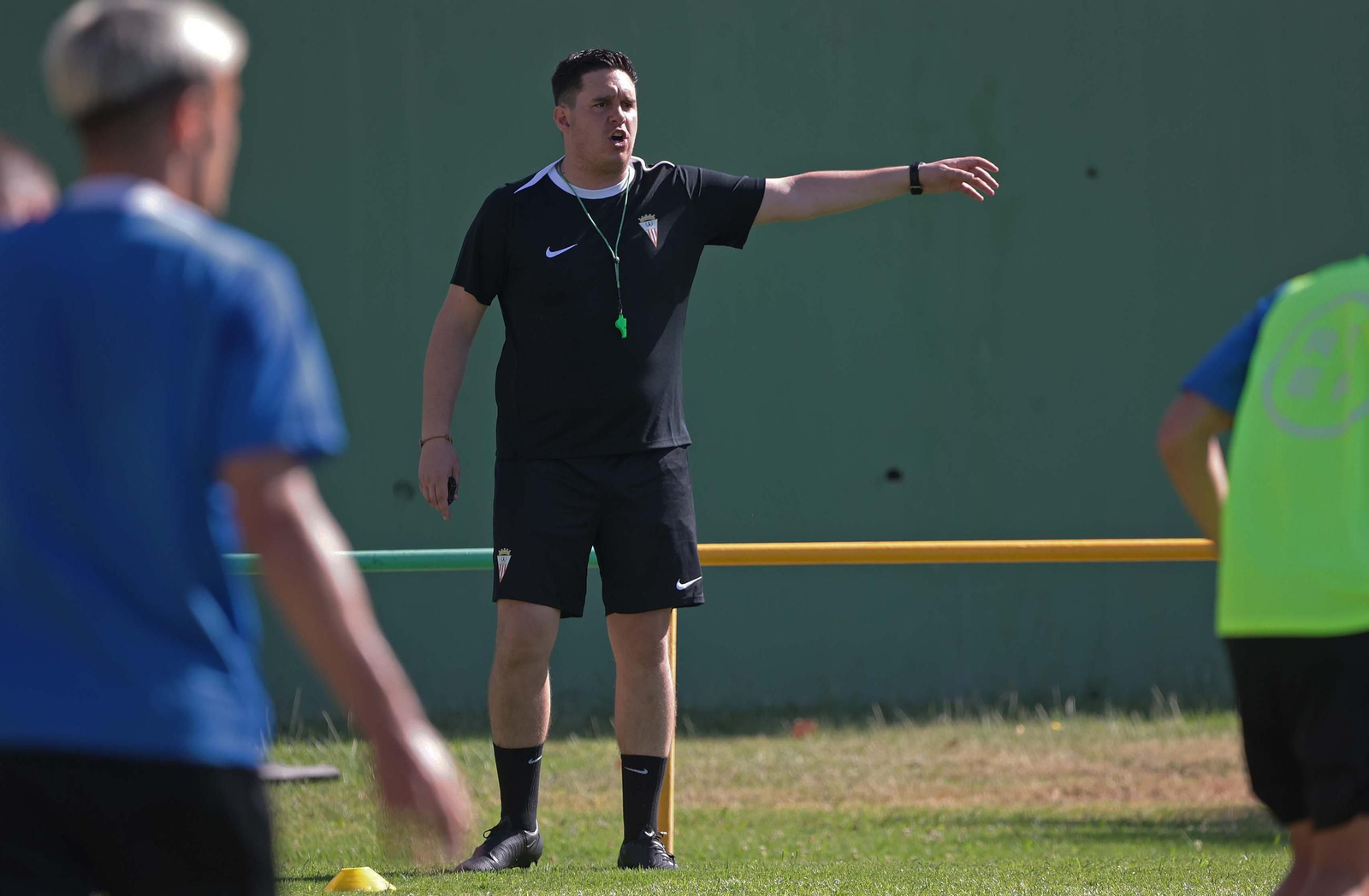 Fotos del primer entrenamiento del Algeciras CF de la pretemporada 2024/2025 en Los Barrios