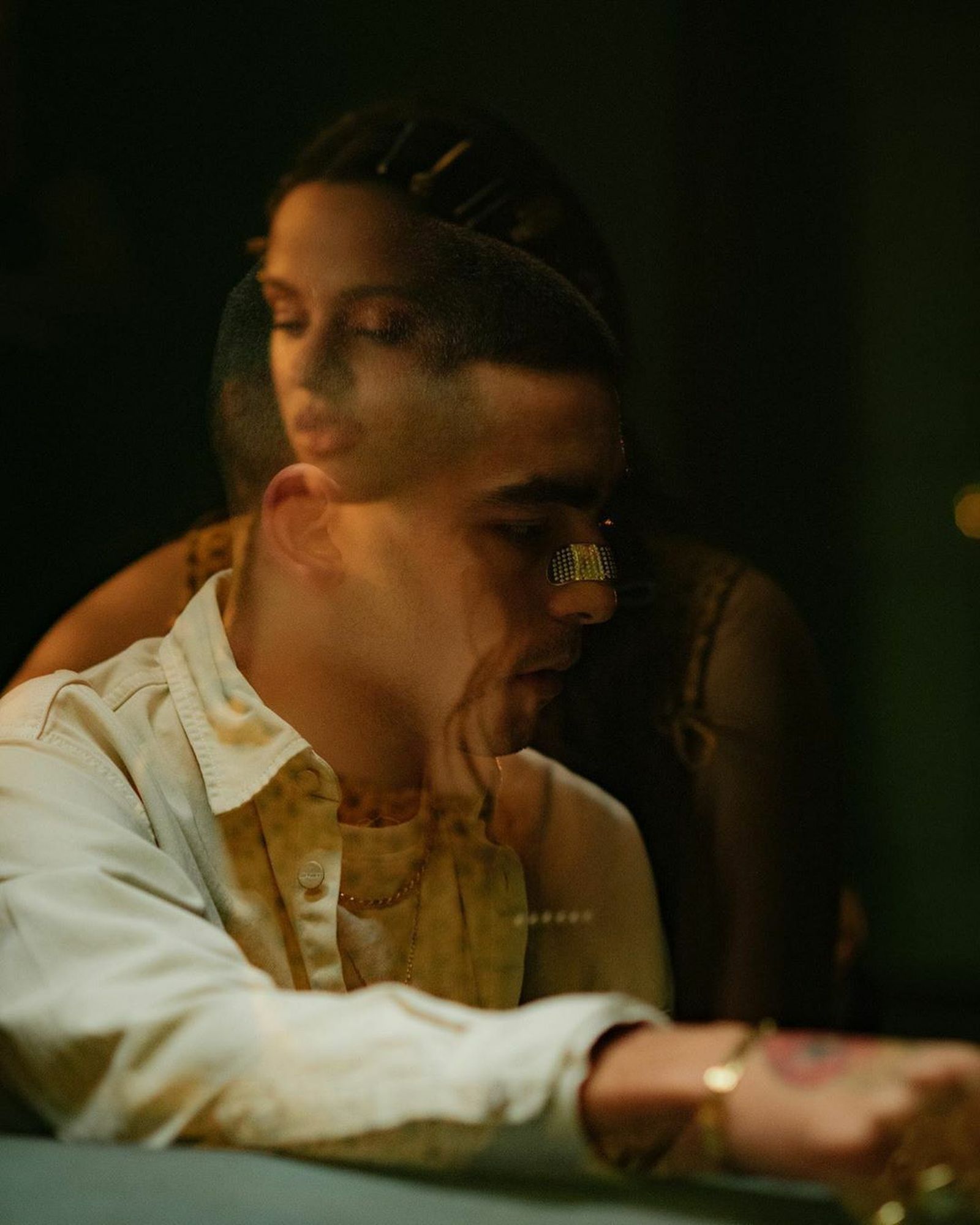 ¿Qué se traen entre manos Rosalía y Omar Ayuso?