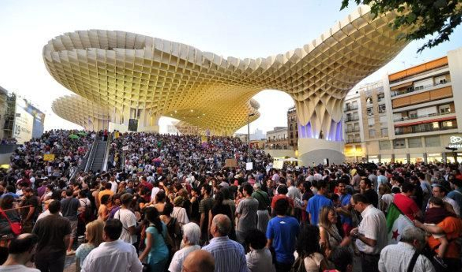 Masivo clamor contra los recortes