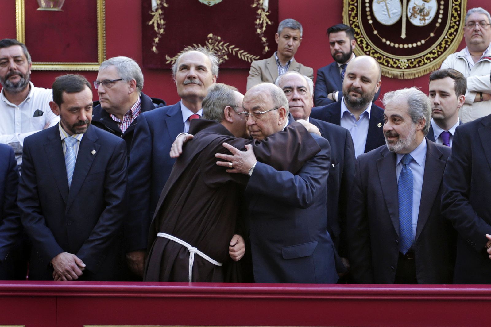 Juan Carlos Jurado (el primero de la izquierda) será candidato a la presidencia del Consejo de Hermandades.