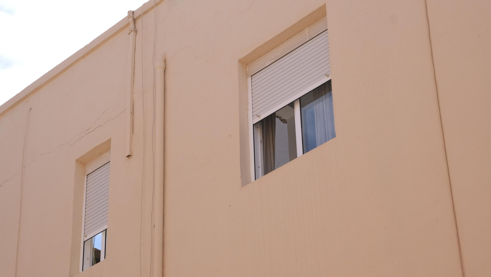 Imágenes de la vivienda con daños en el Tagarete. Almería