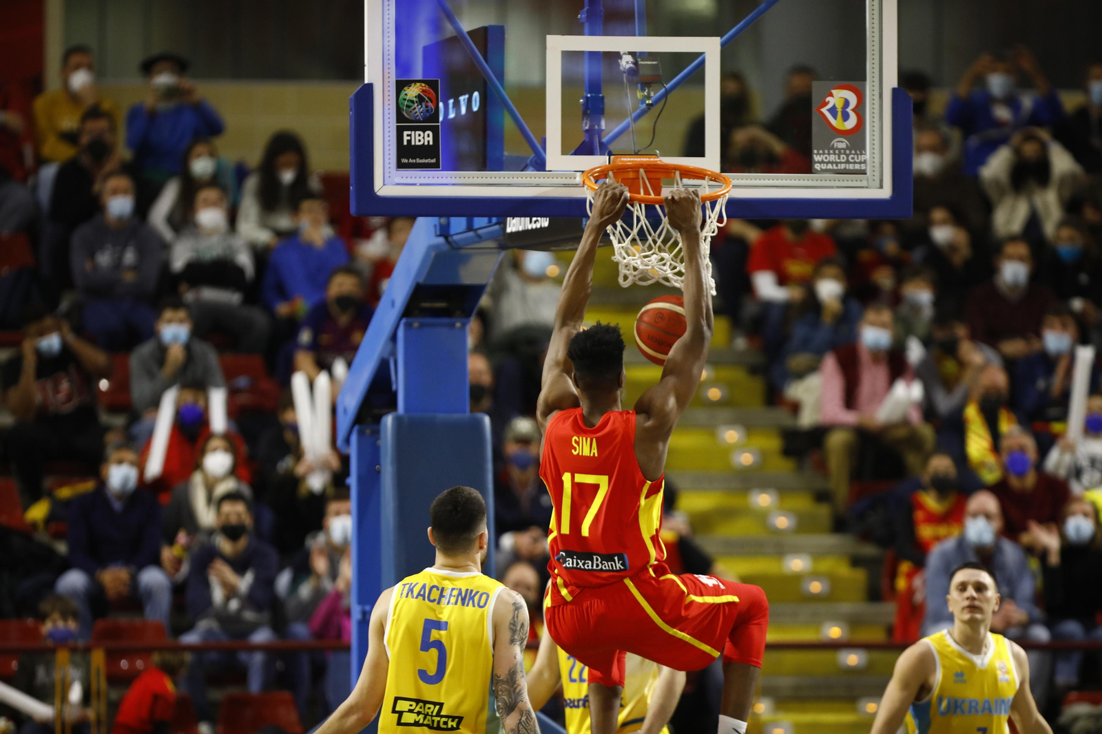 Las imágenes del emotivo encuentro entre España y Ucrania en Córdoba