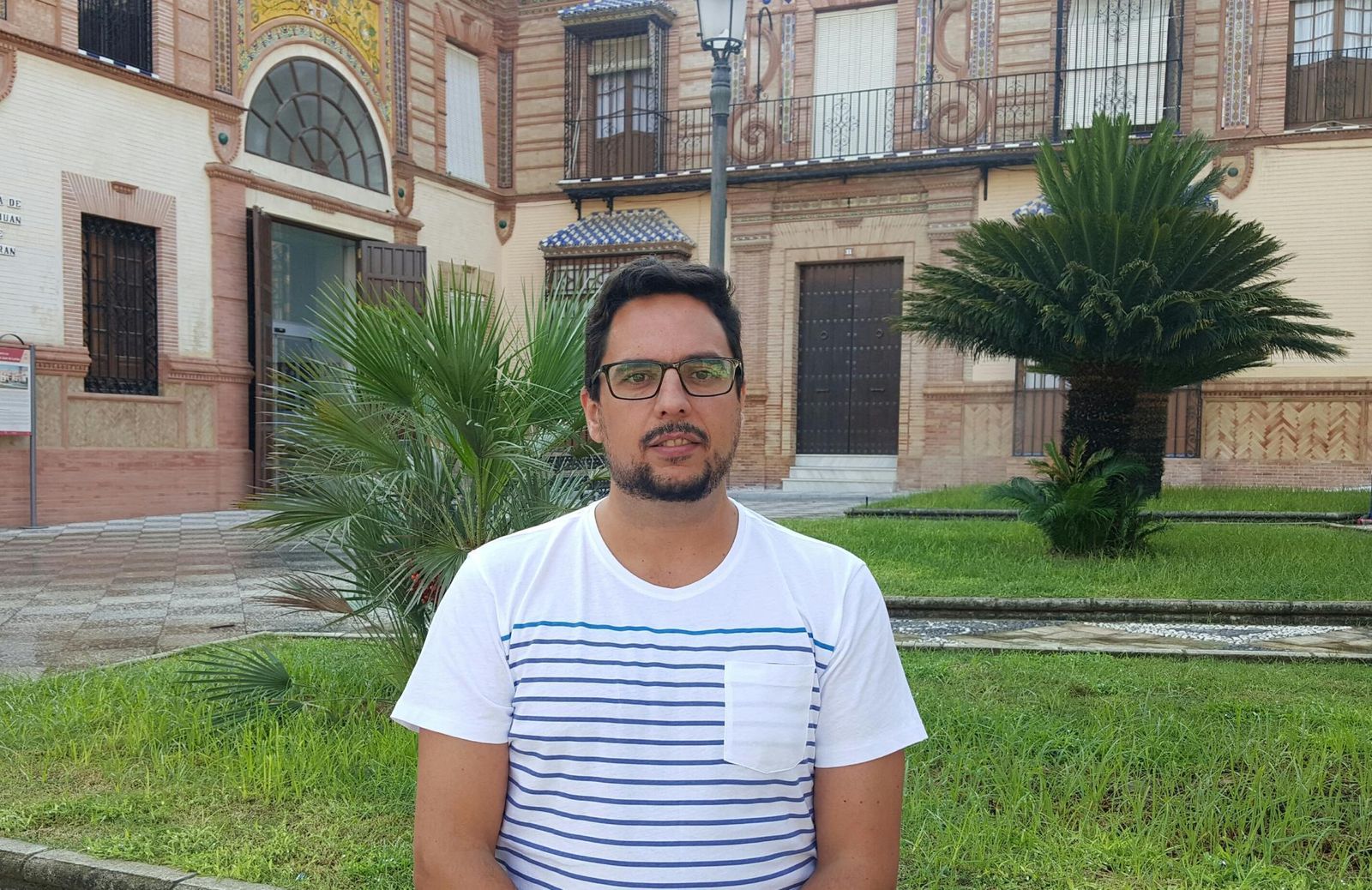 El alcalde del municipio de Paradas, Rafael Cobano Navarrete.