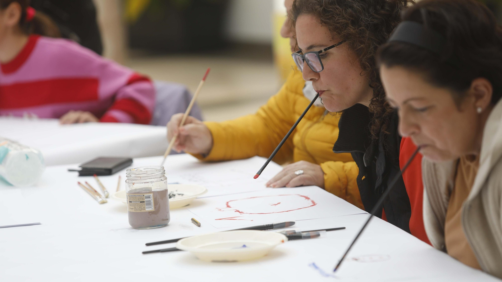 Las fotos del taller de pintura del artista Krzysztof Kosowski