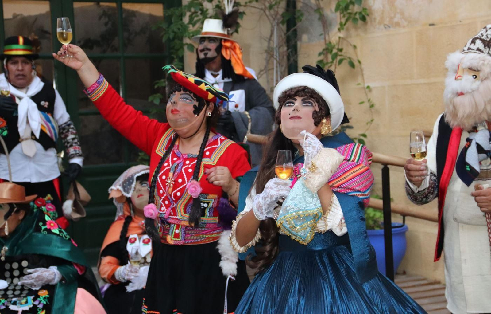 La Tunantada peruana recorre las calles de Montilla, en imágenes