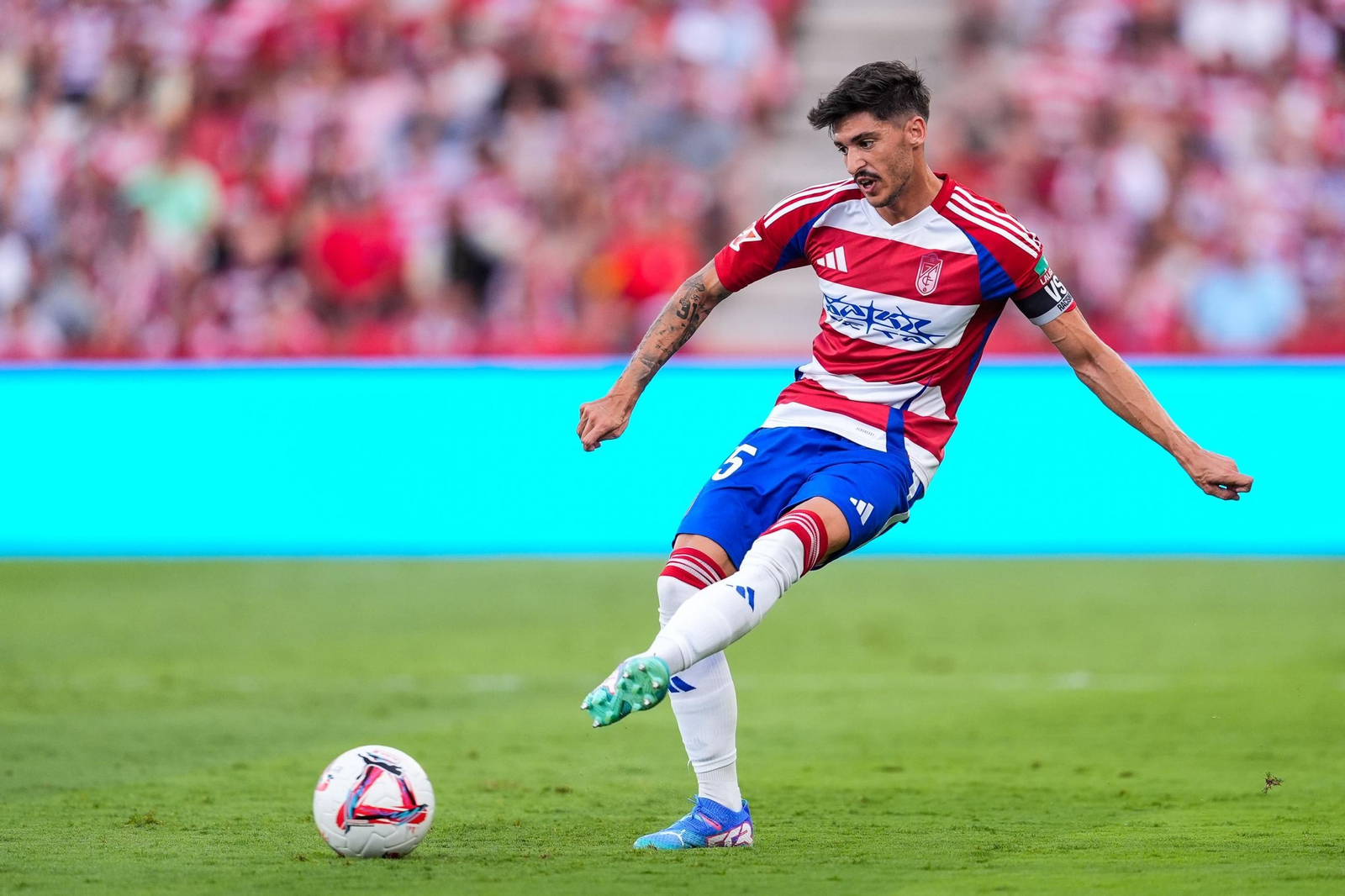 El Granada se juega ante el Eibar regresar a zona de promoción de ascenso